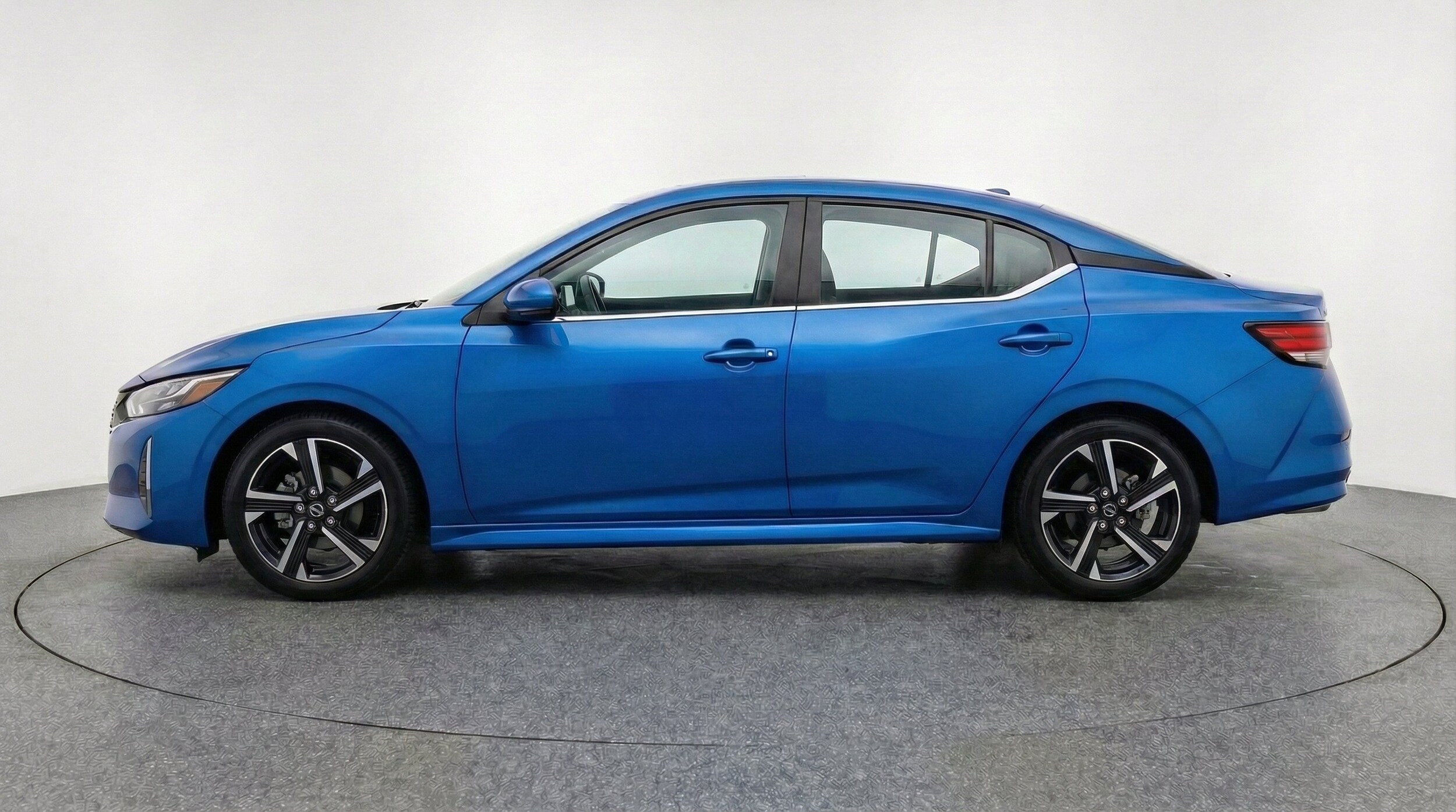 Thumbnail: 2025 Nissan Sentra - 5