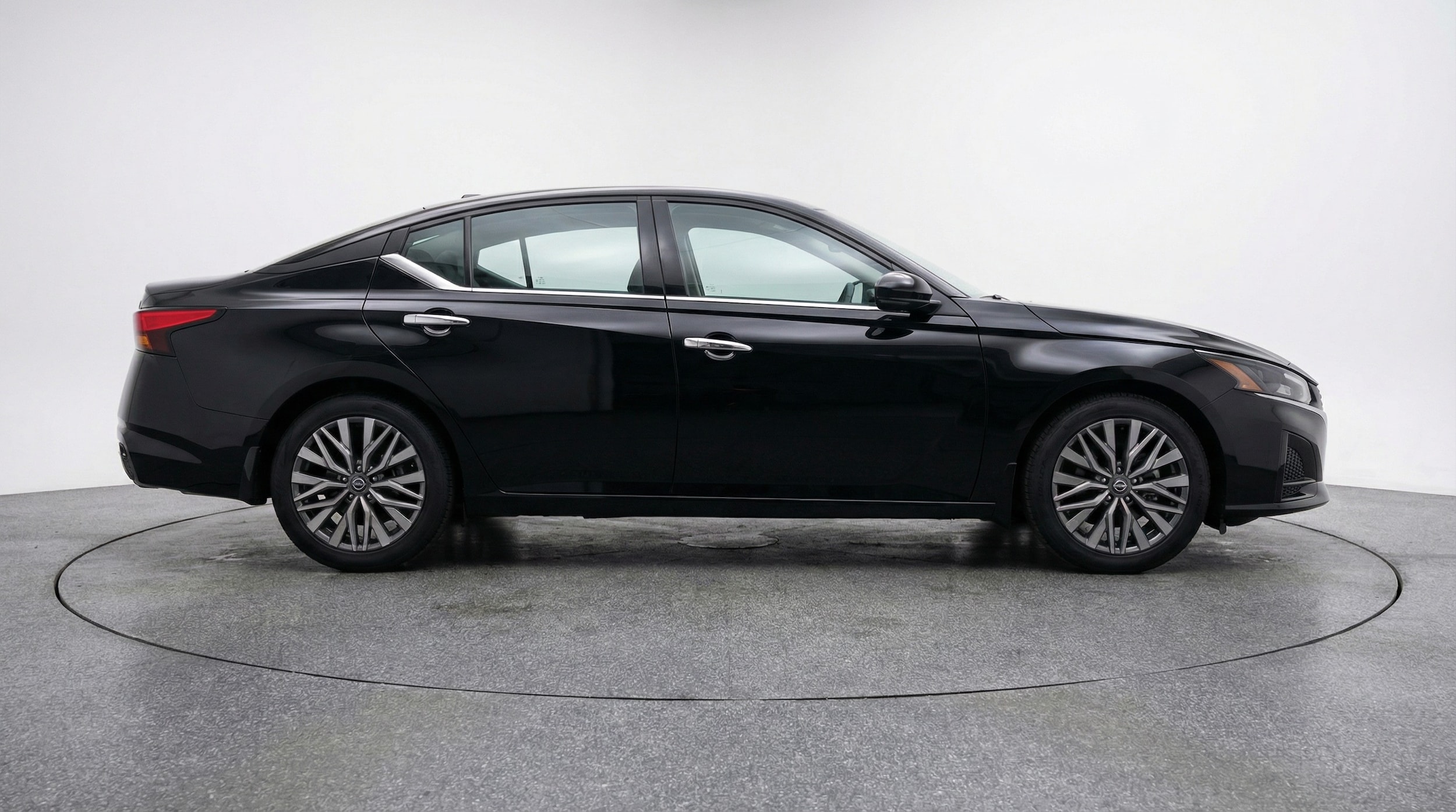 Thumbnail: 2025 Nissan Altima - 8