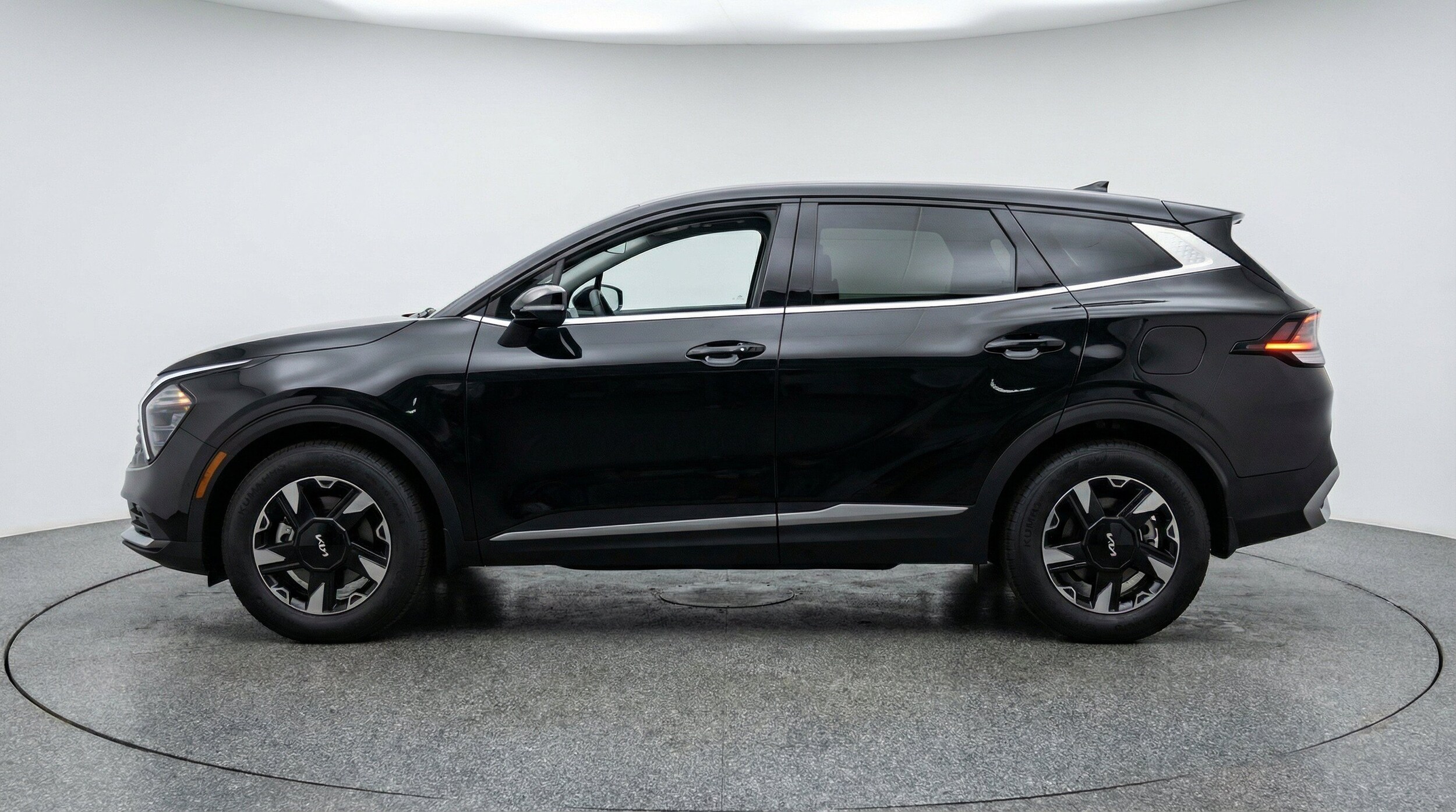 Thumbnail: 2026 Kia Sportage - 5