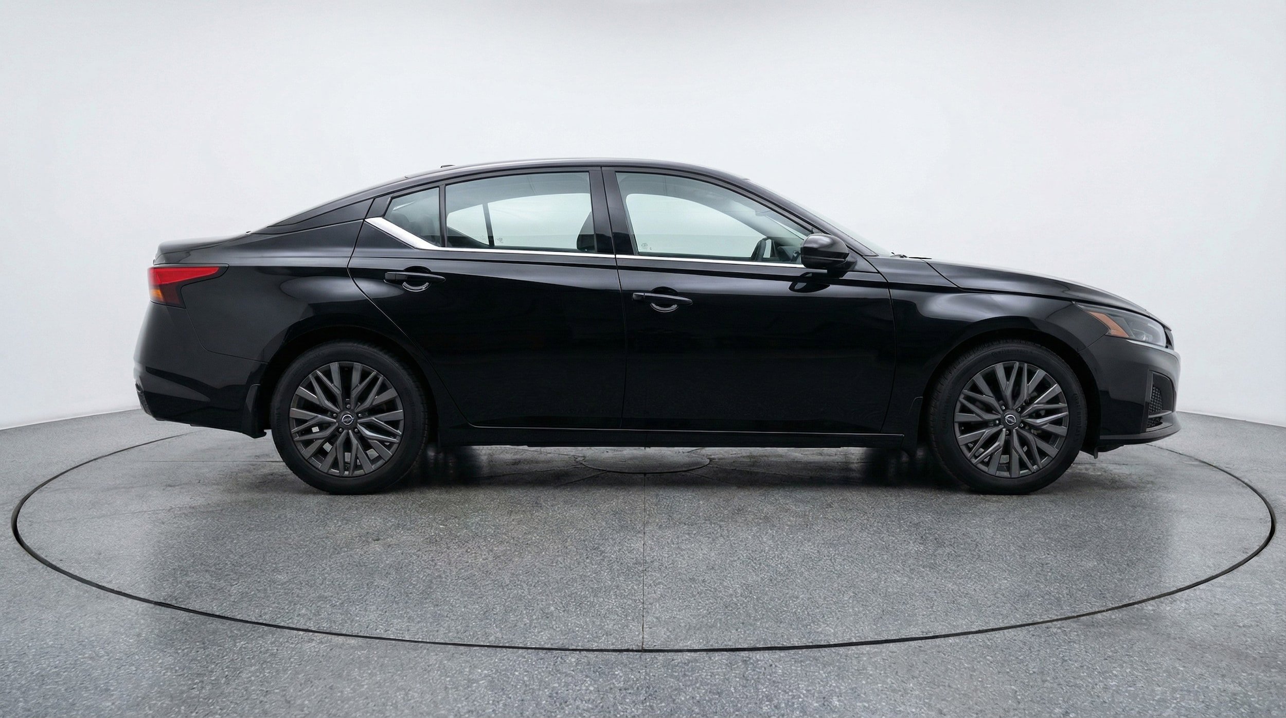 Thumbnail: 2025 Nissan Altima - 8