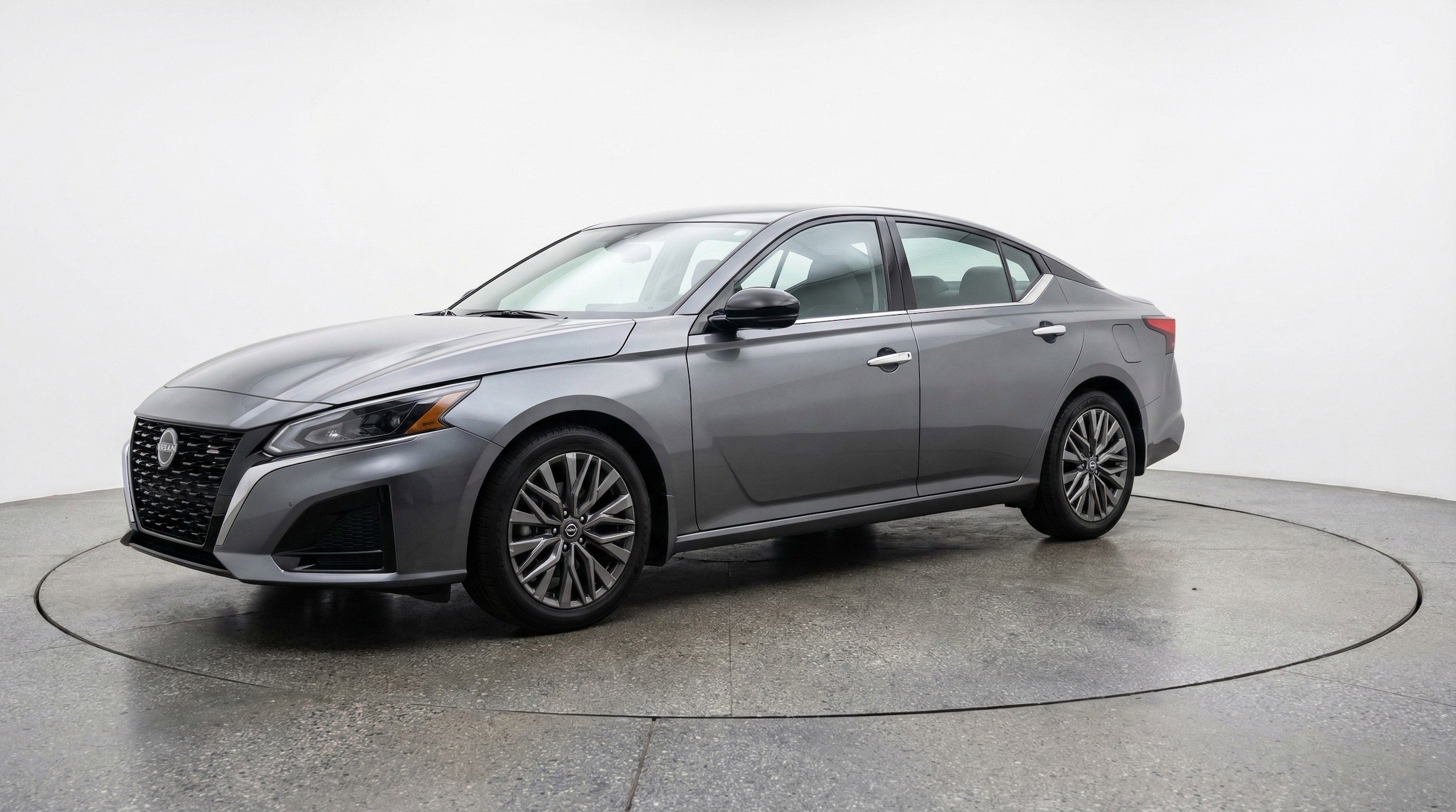 Thumbnail: 2025 Nissan Altima - 3