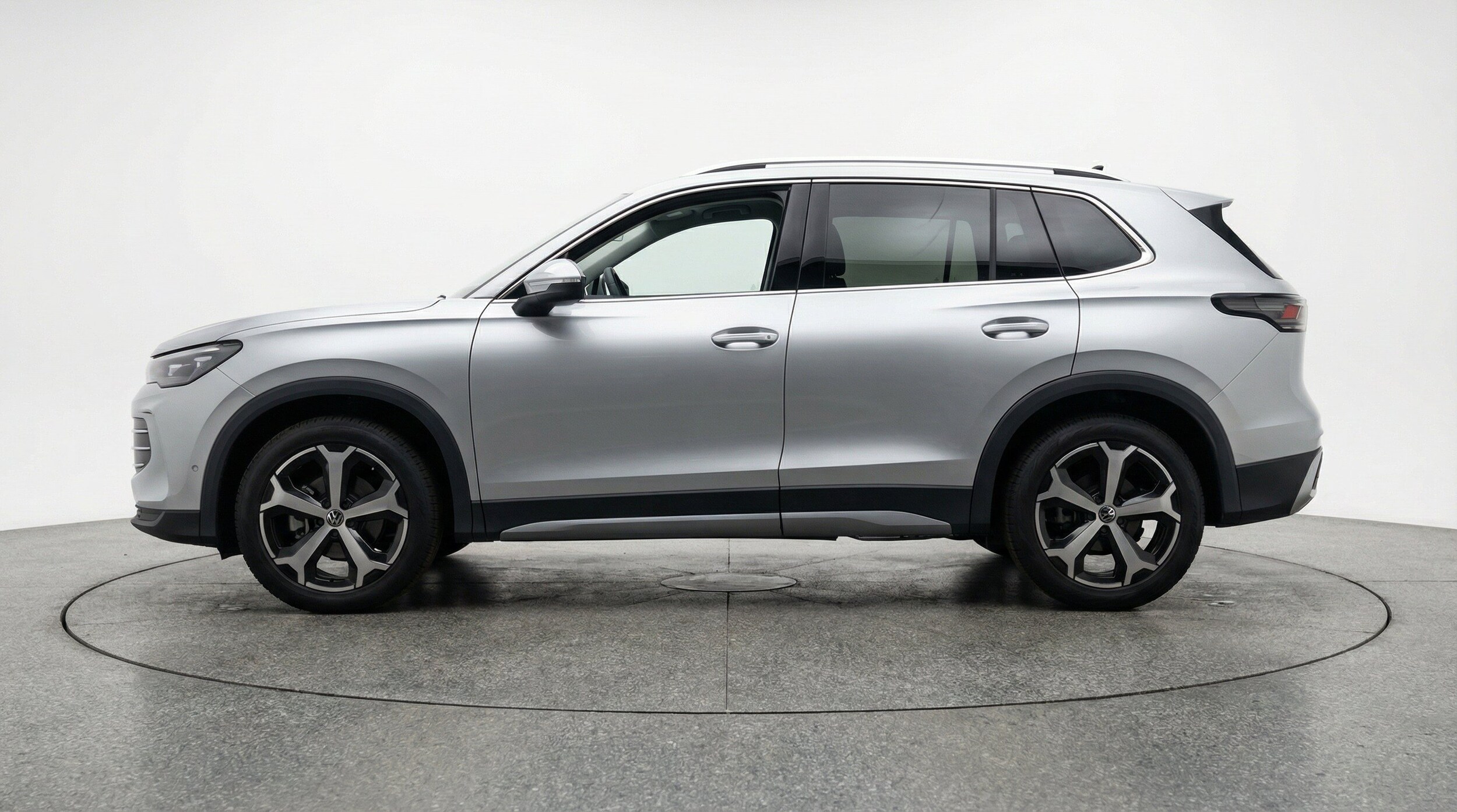 Thumbnail: 2026 Volkswagen Tiguan - 5