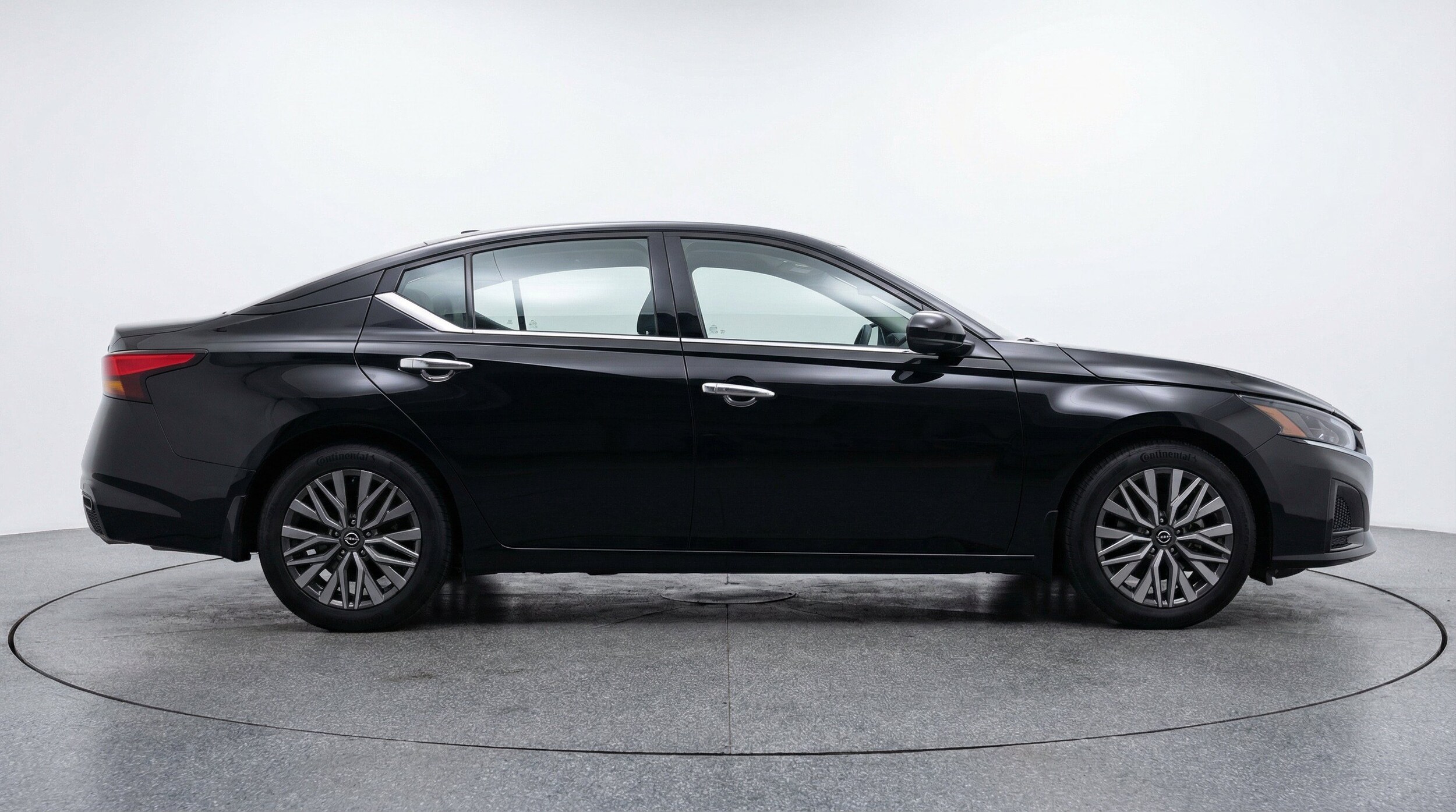Thumbnail: 2025 Nissan Altima - 10