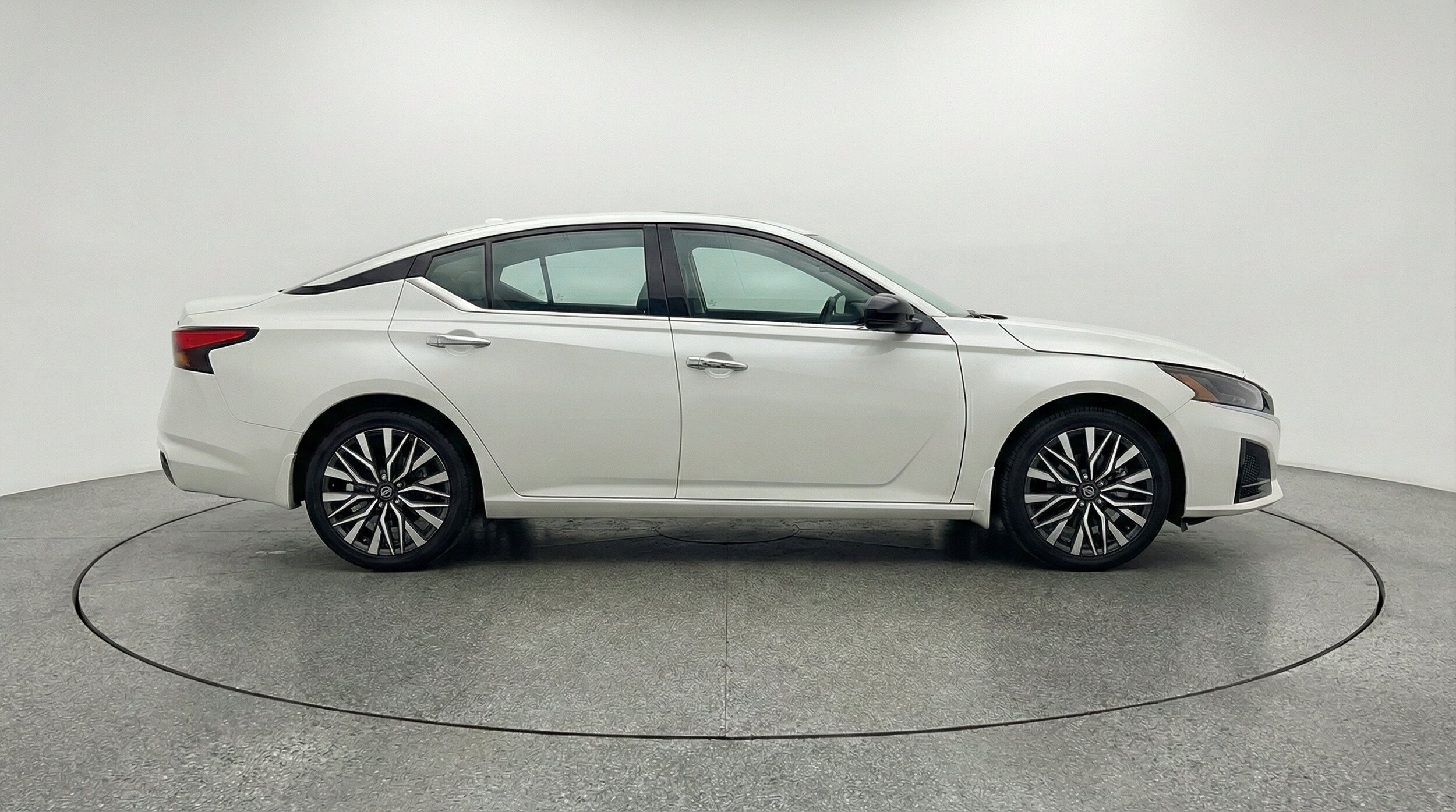 Thumbnail: 2025 Nissan Altima - 11