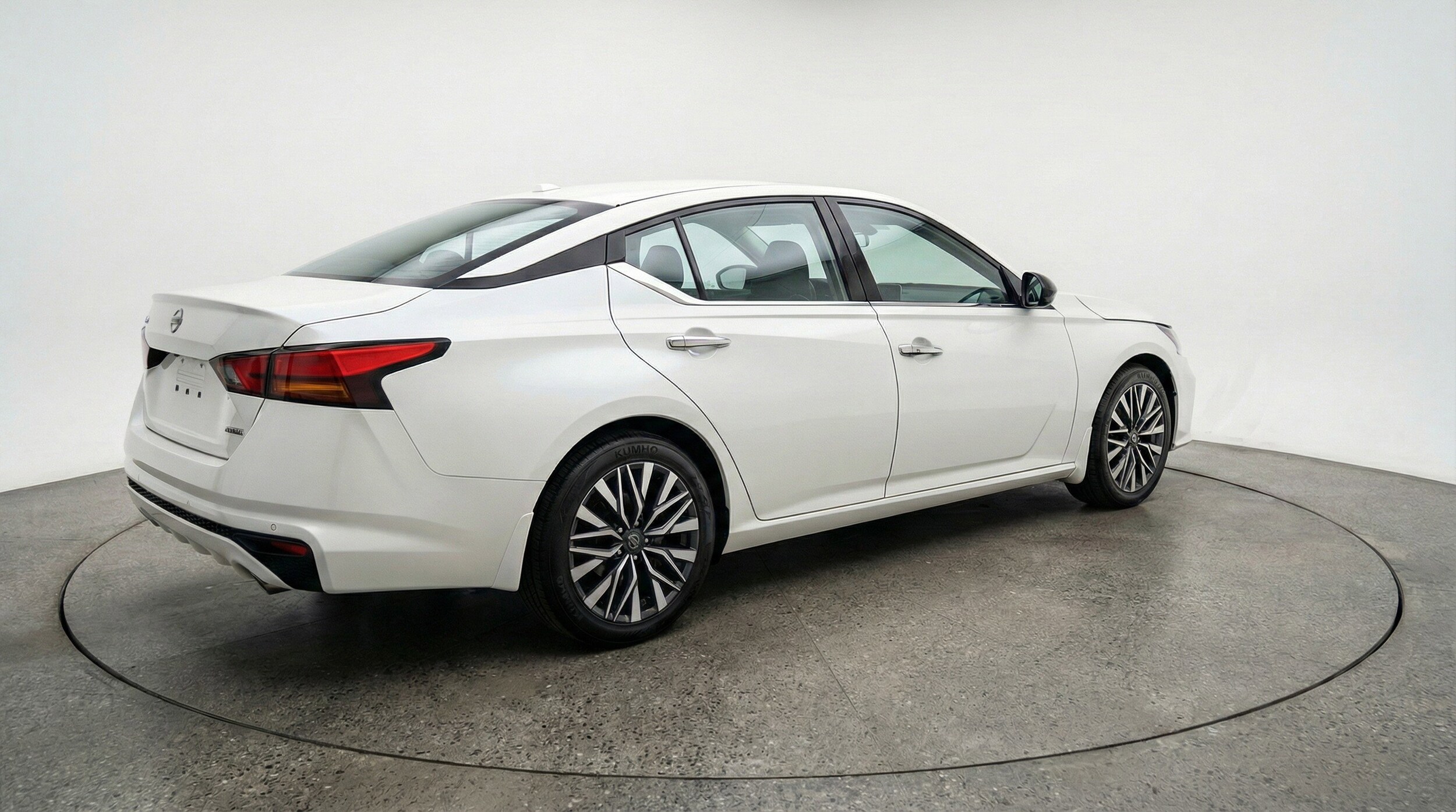 Thumbnail: 2025 Nissan Altima - 9