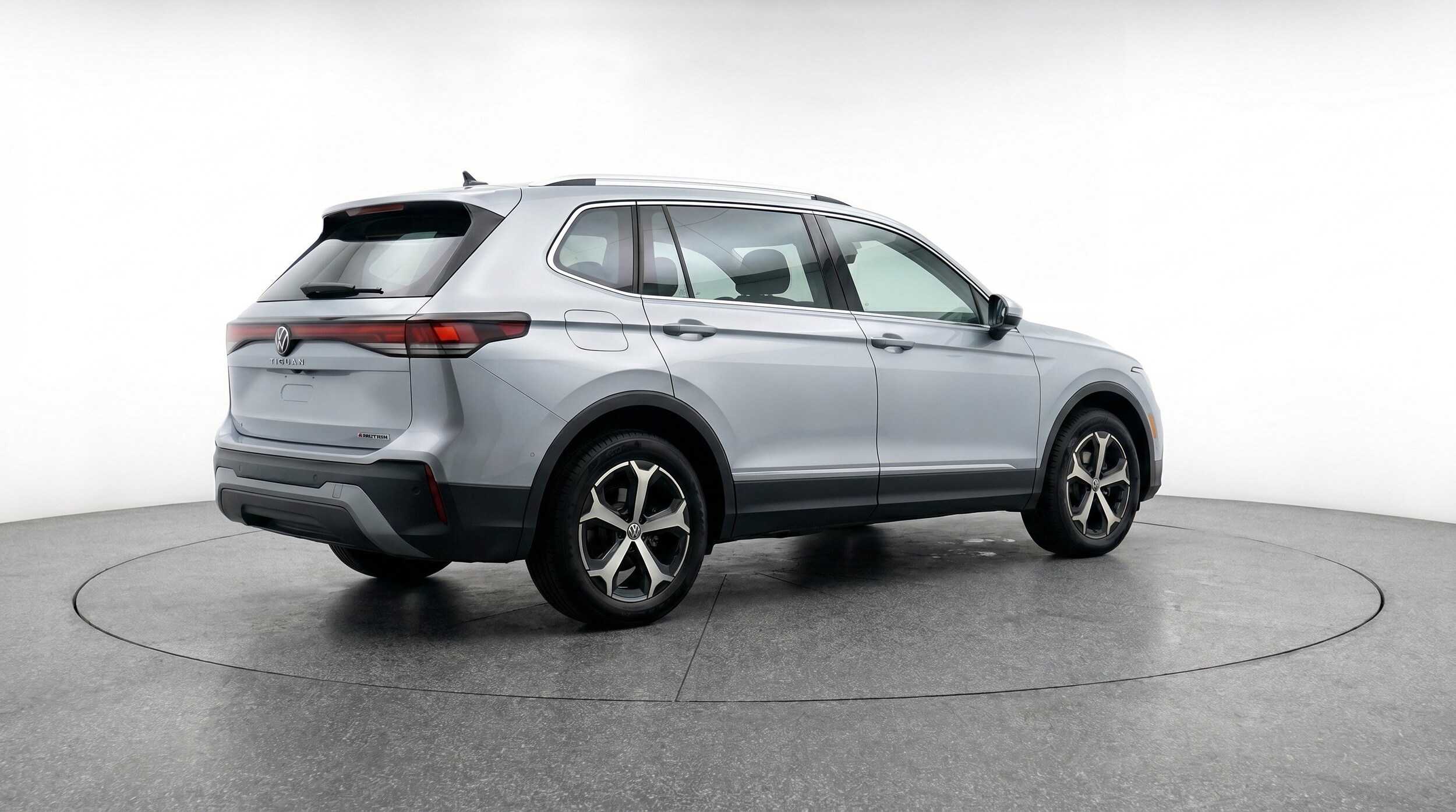 Thumbnail: 2026 Volkswagen Tiguan - 9
