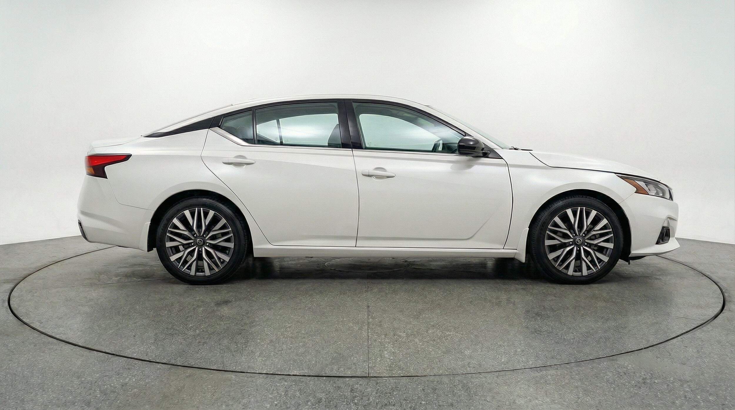 Thumbnail: 2025 Nissan Altima - 11