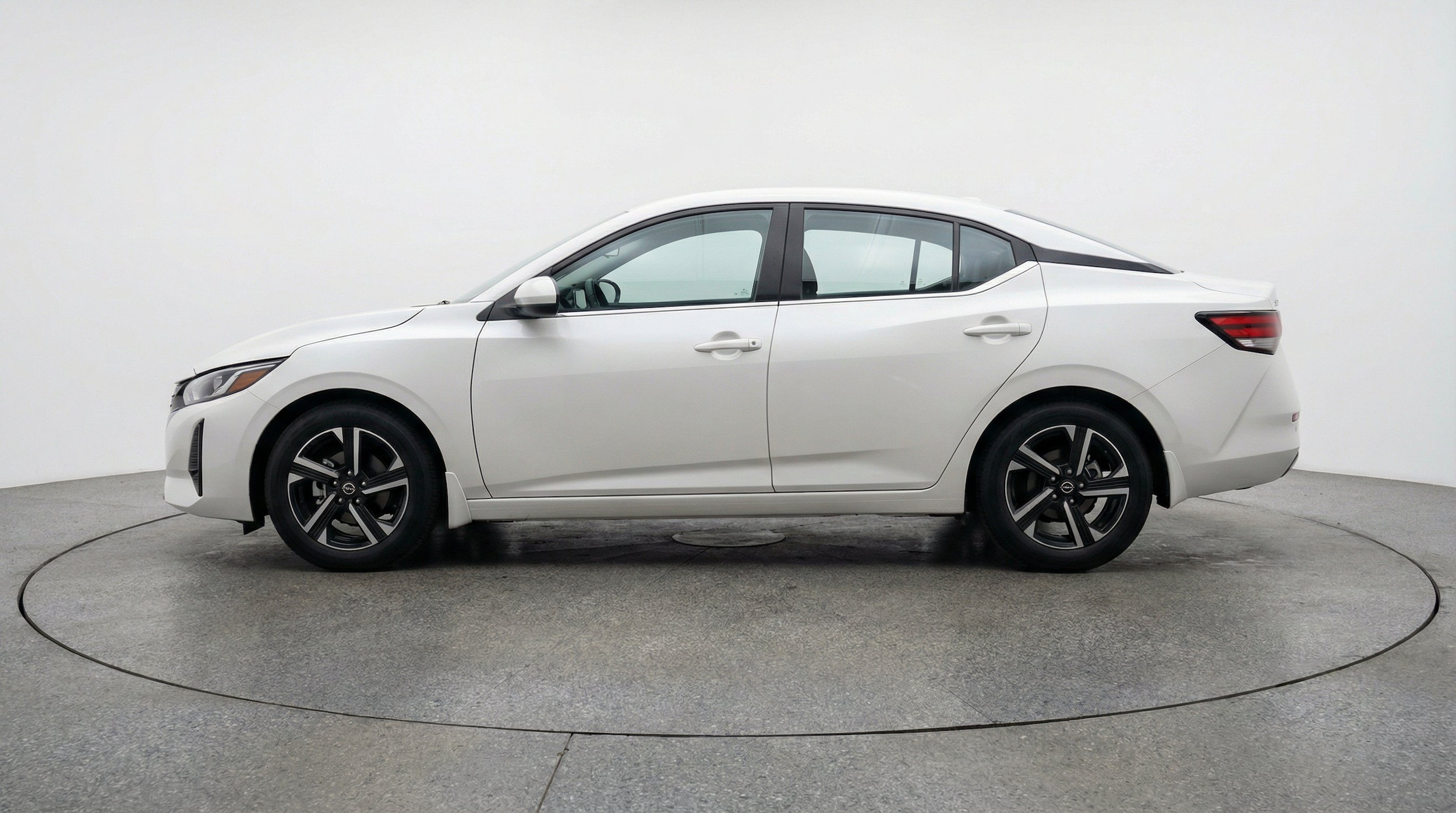Thumbnail: 2025 Nissan Sentra - 5