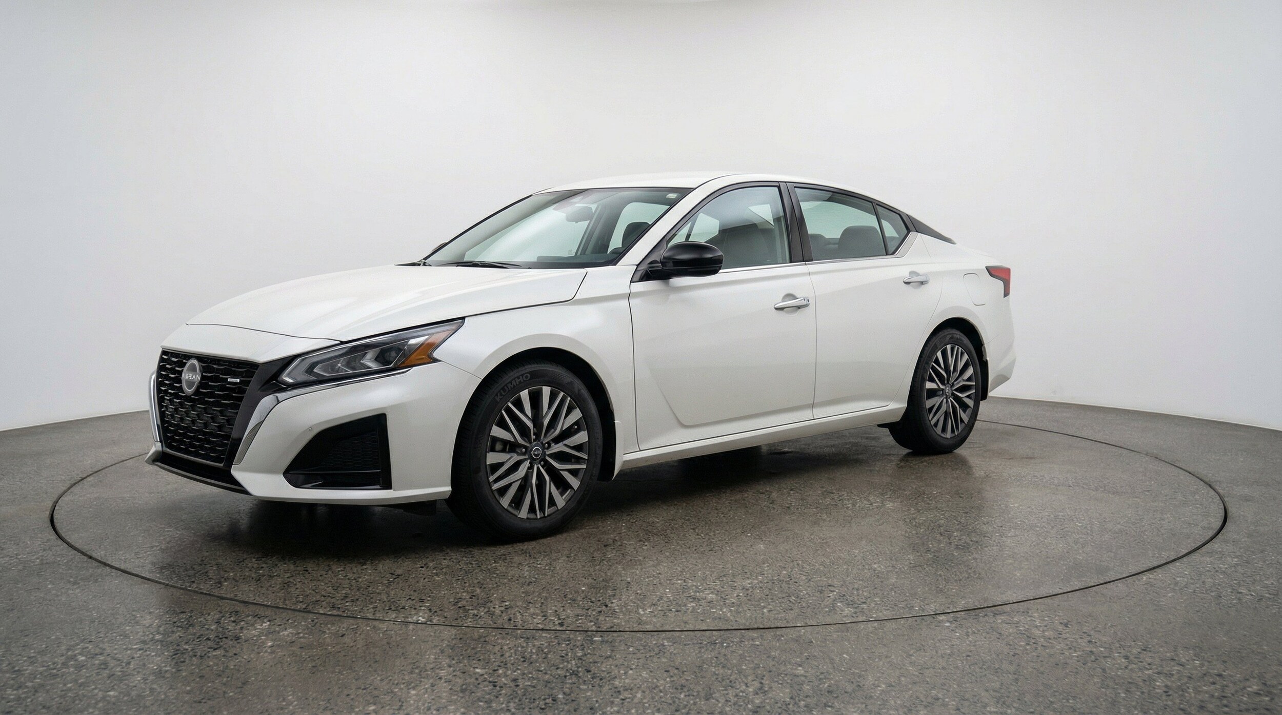 Thumbnail: 2025 Nissan Altima - 3