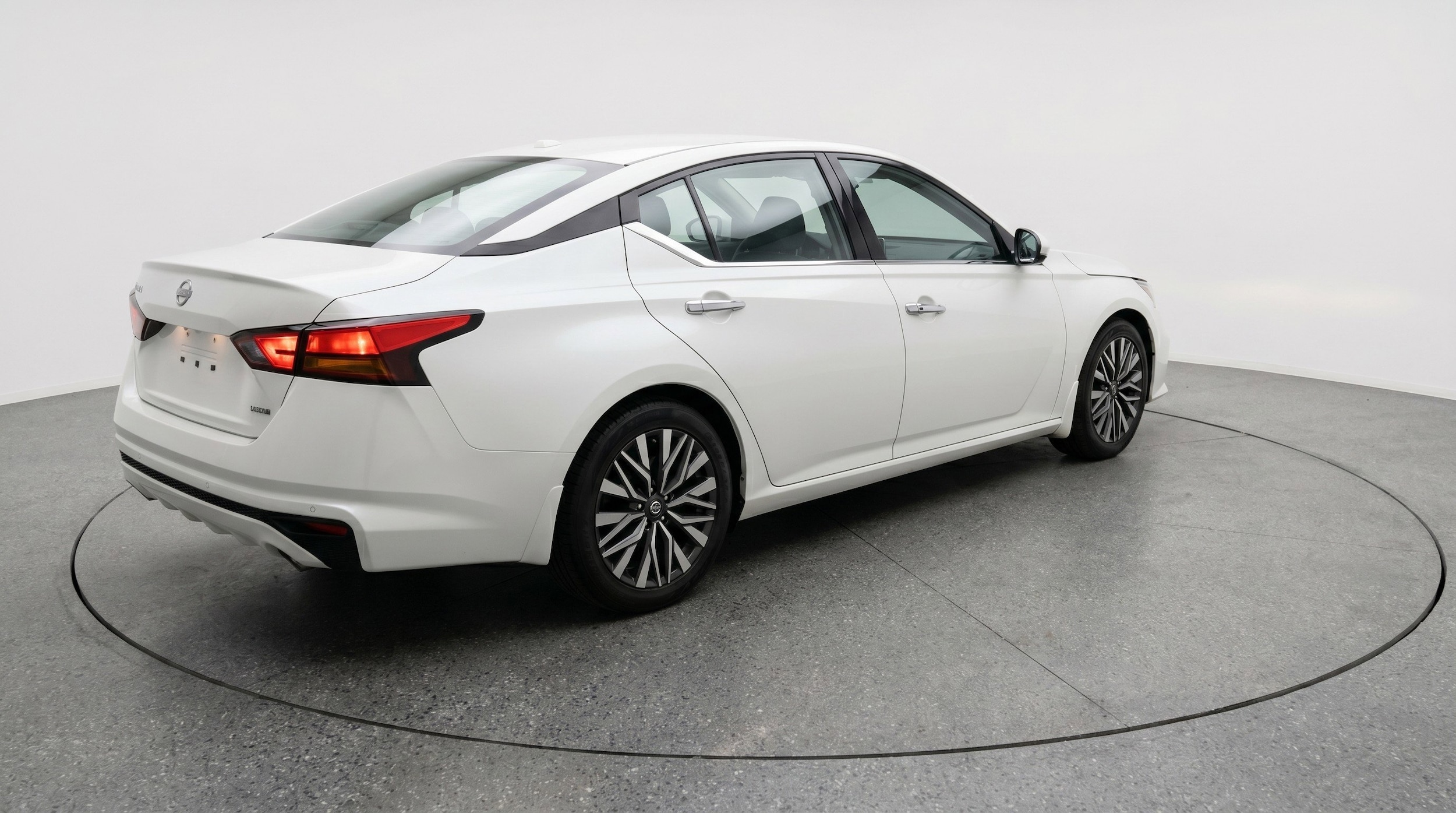Thumbnail: 2025 Nissan Altima - 9