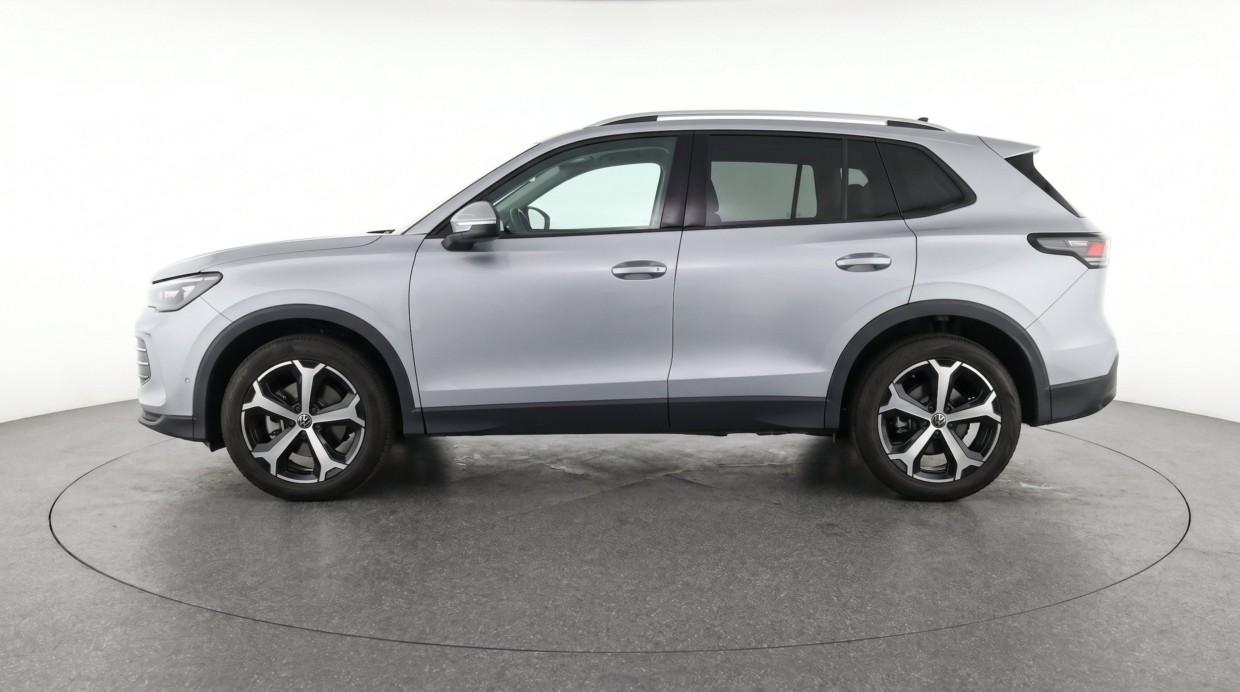 Thumbnail: 2026 Volkswagen Tiguan - 5