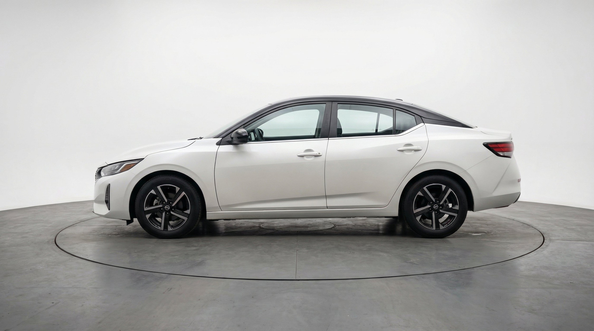 Thumbnail: 2025 Nissan Sentra - 5