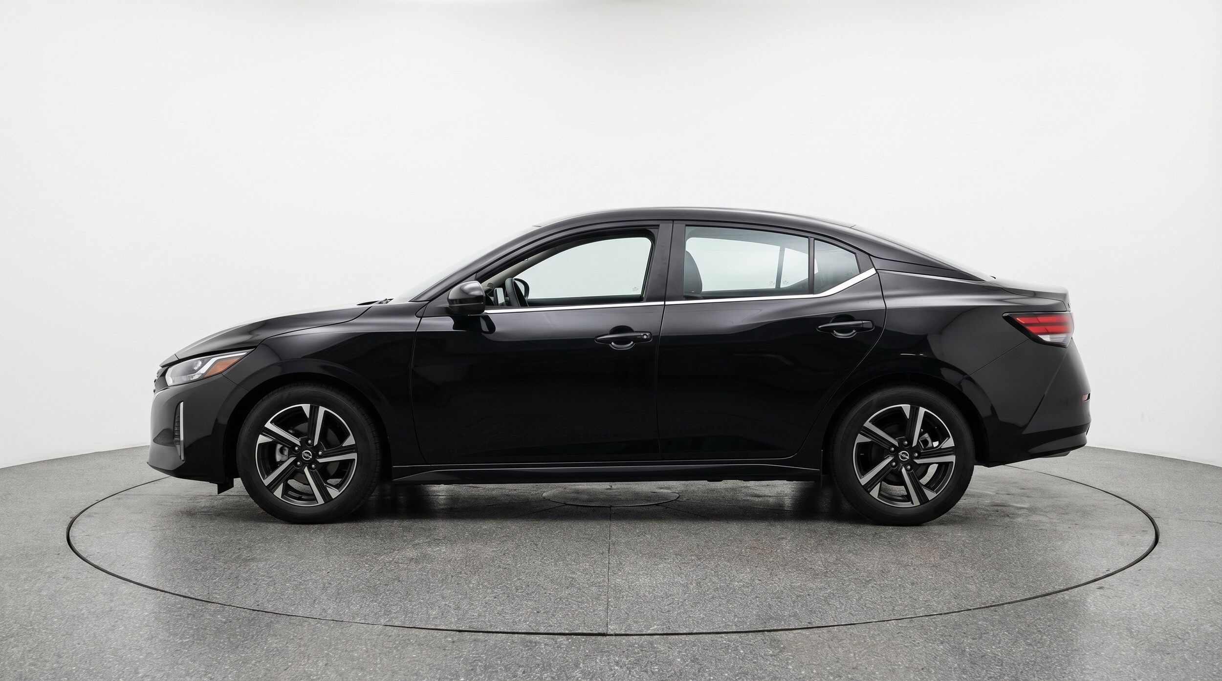 Thumbnail: 2025 Nissan Sentra - 5
