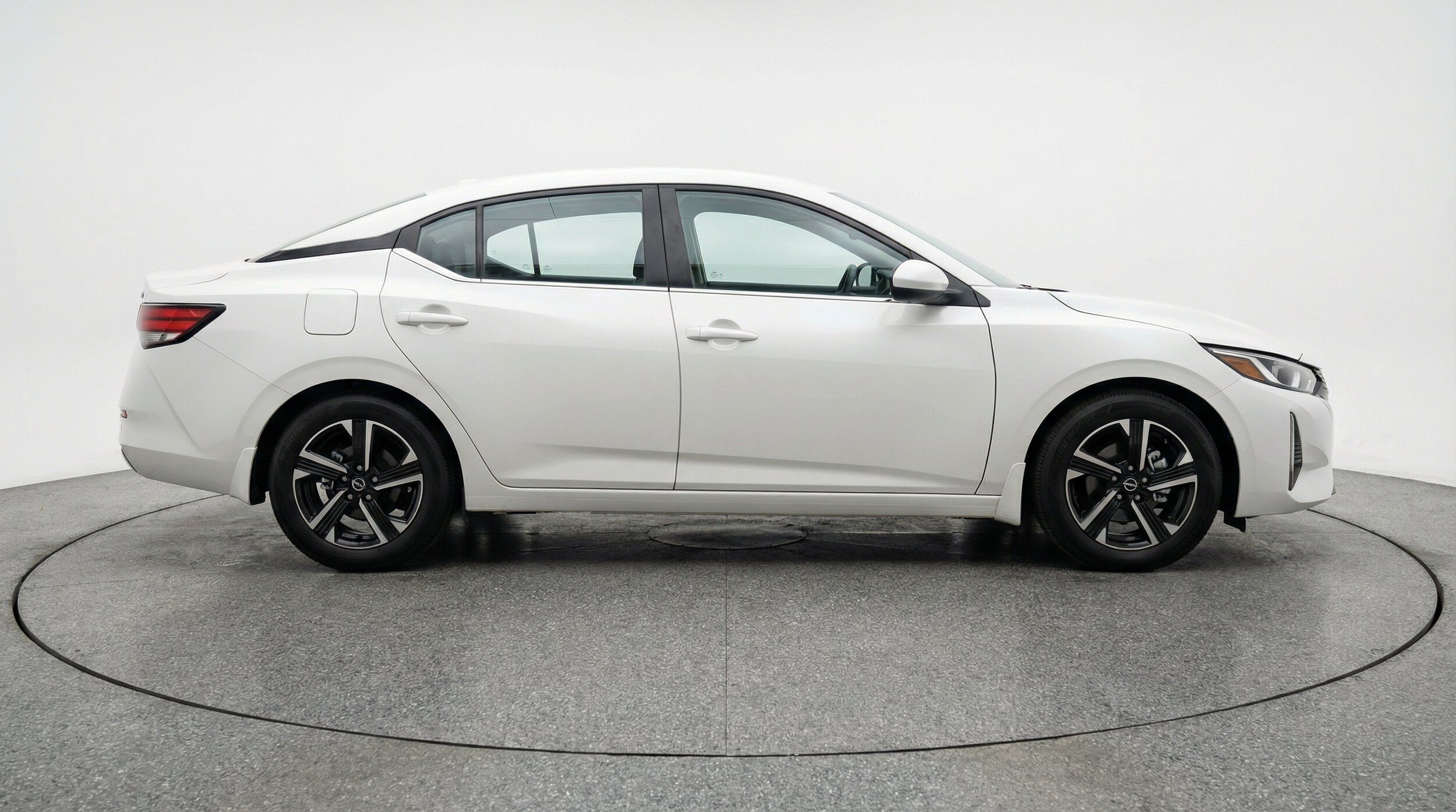 Thumbnail: 2025 Nissan Sentra - 11