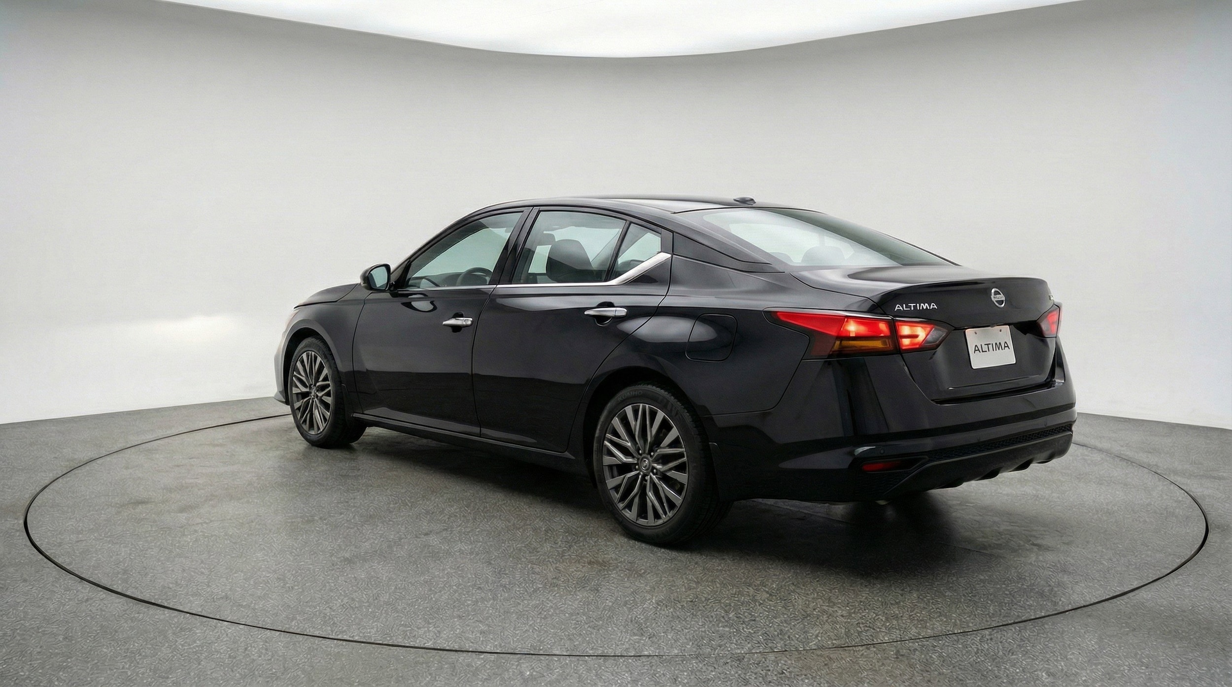 Thumbnail: 2025 Nissan Altima - 6