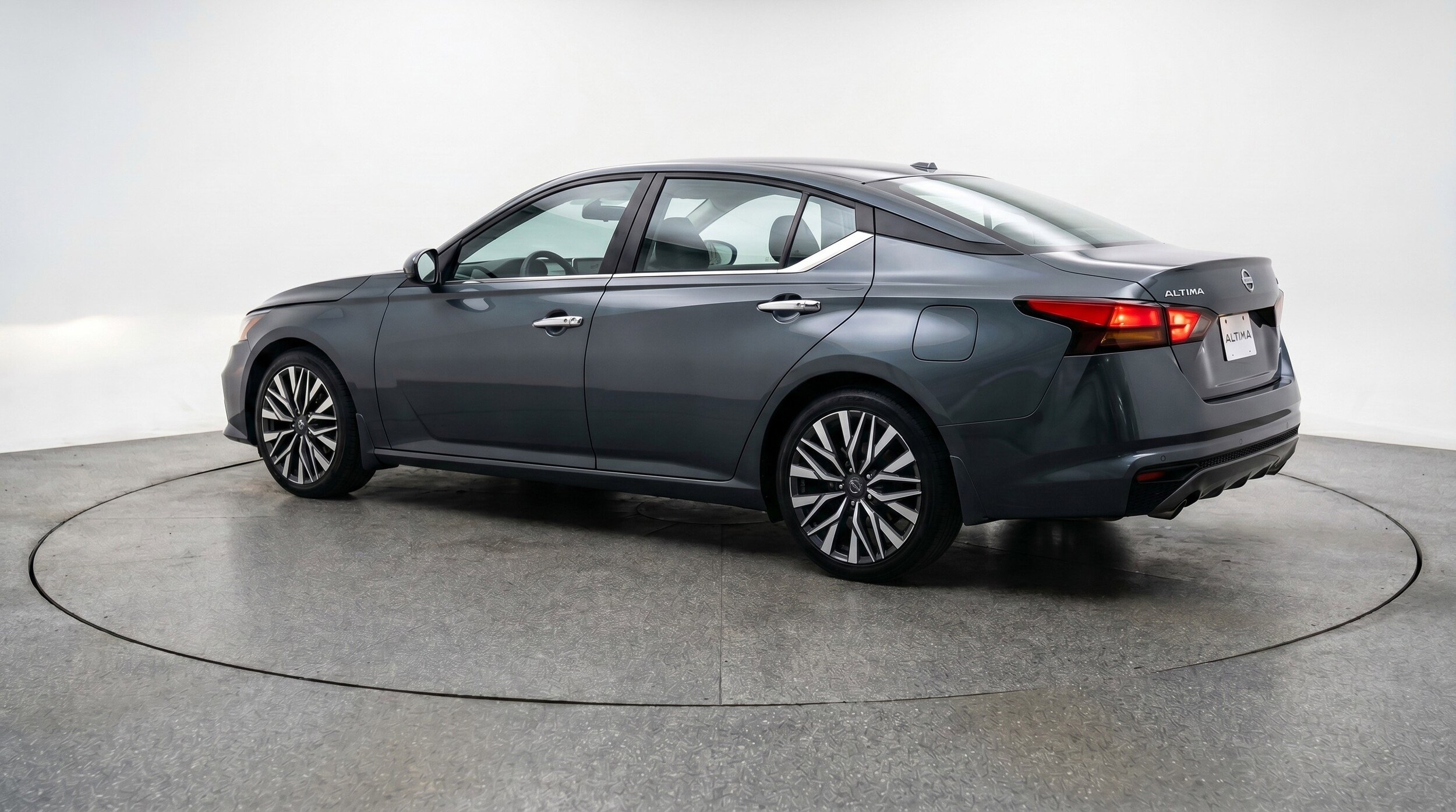 Thumbnail: 2025 Nissan Altima - 6