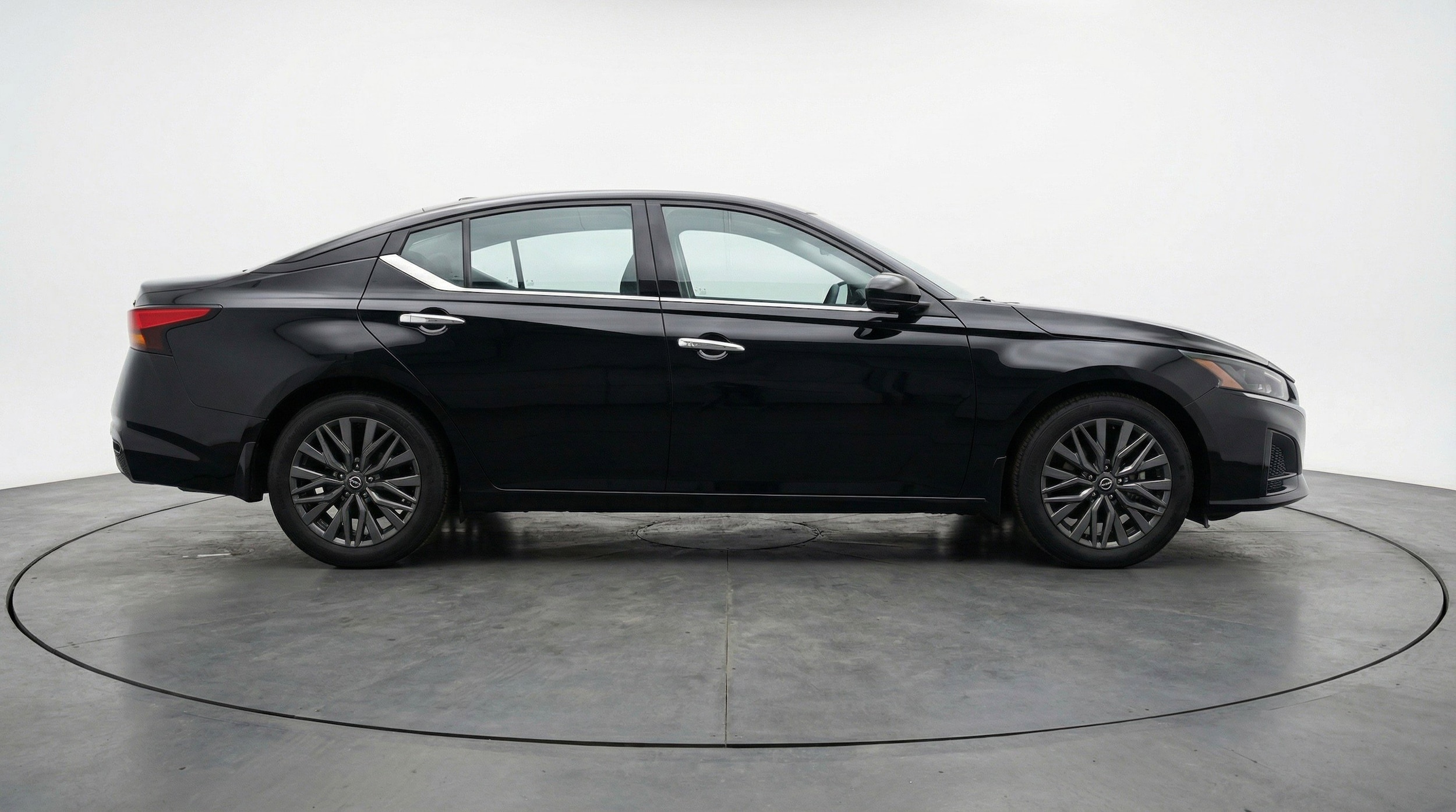 Thumbnail: 2025 Nissan Altima - 11