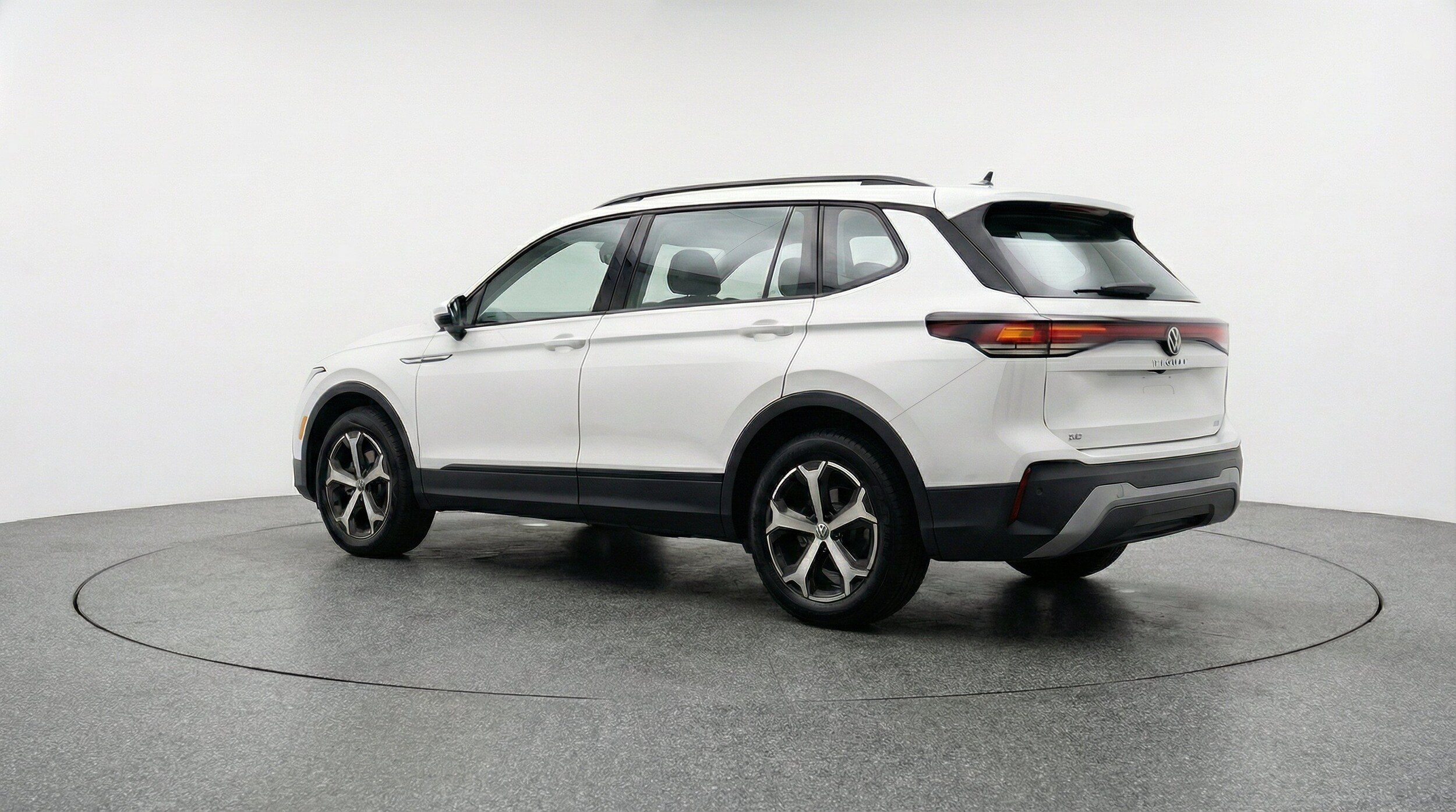 Thumbnail: 2026 Volkswagen Tiguan - 6