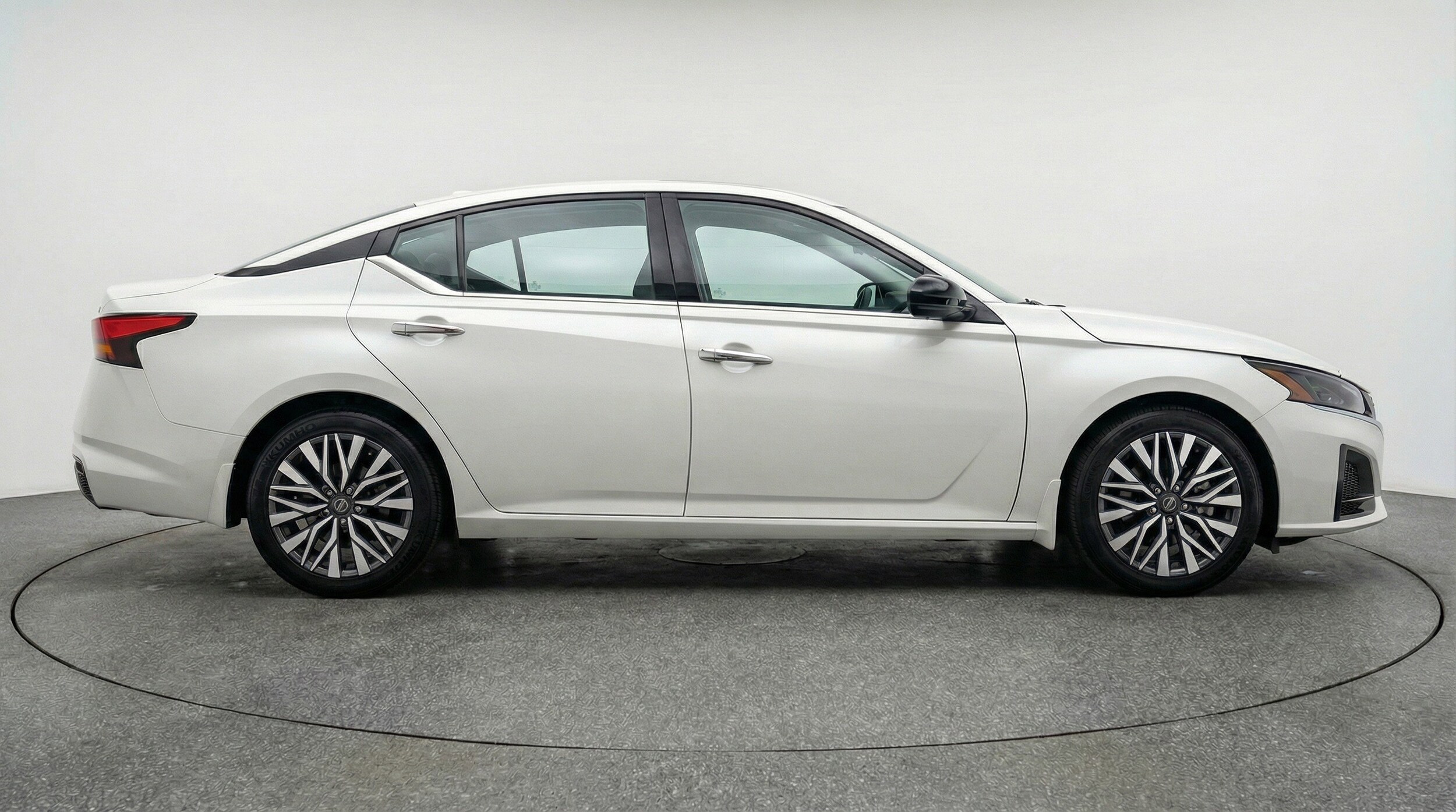 Thumbnail: 2025 Nissan Altima - 11