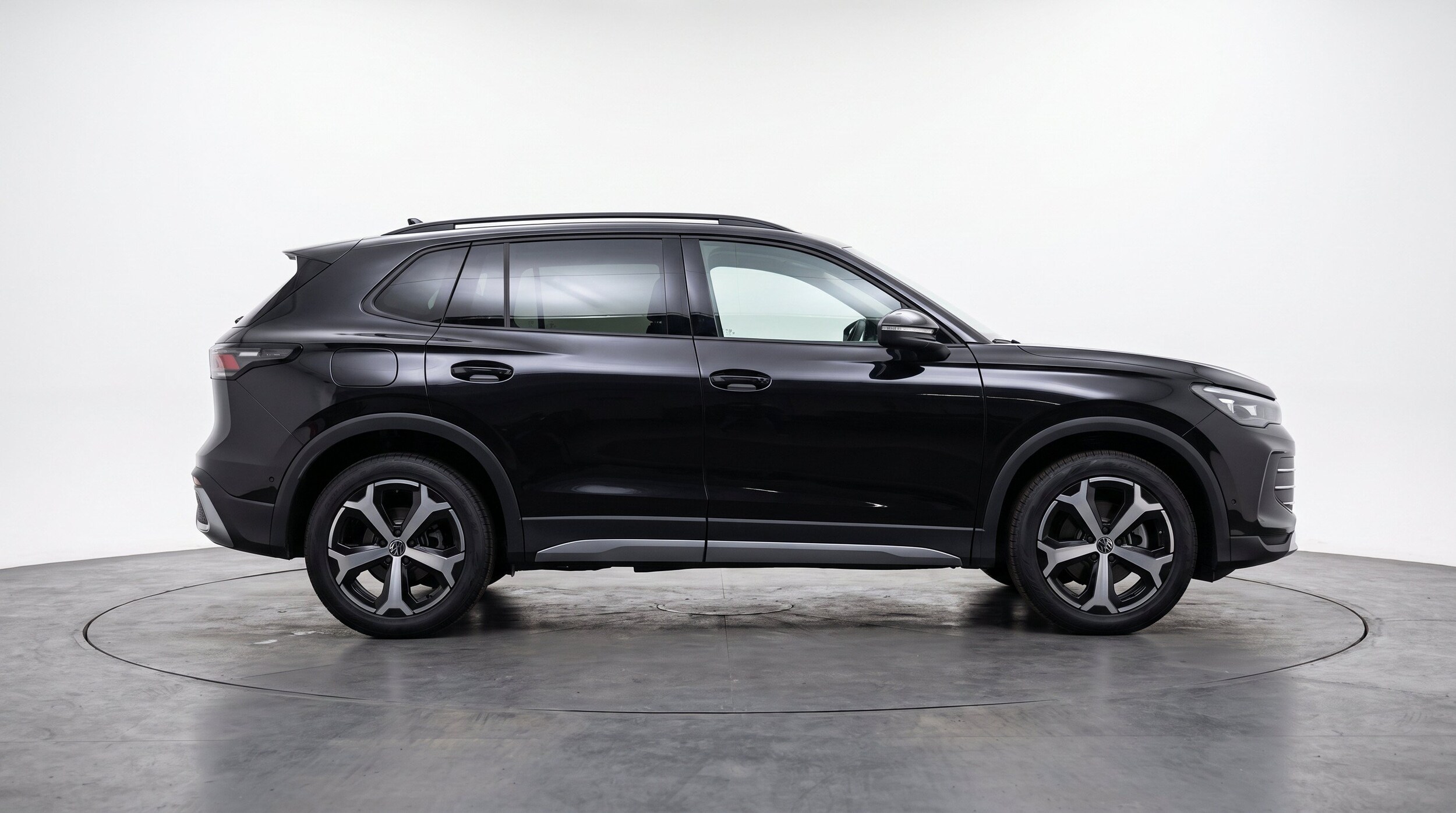 Thumbnail: 2026 Volkswagen Tiguan - 10