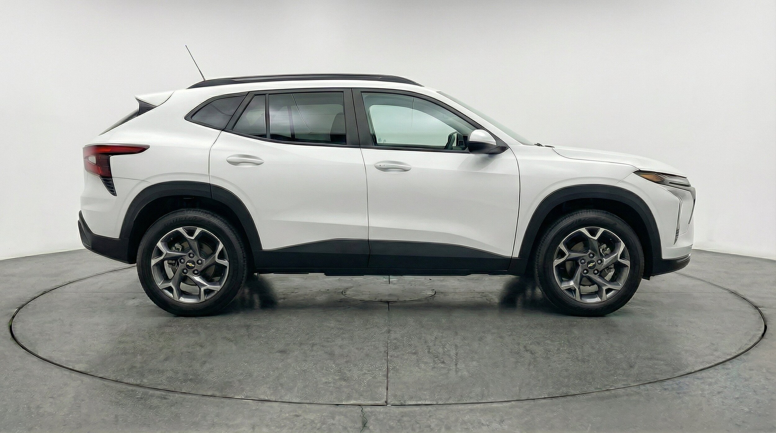Thumbnail: 2025 Chevrolet Trax - 11