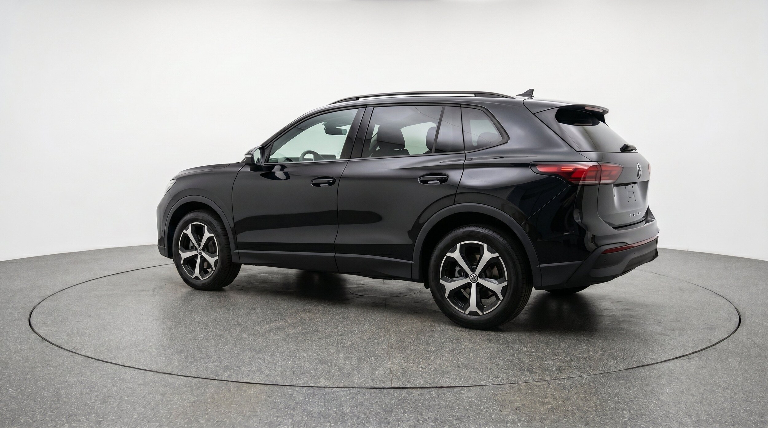 Thumbnail: 2026 Volkswagen Tiguan - 6