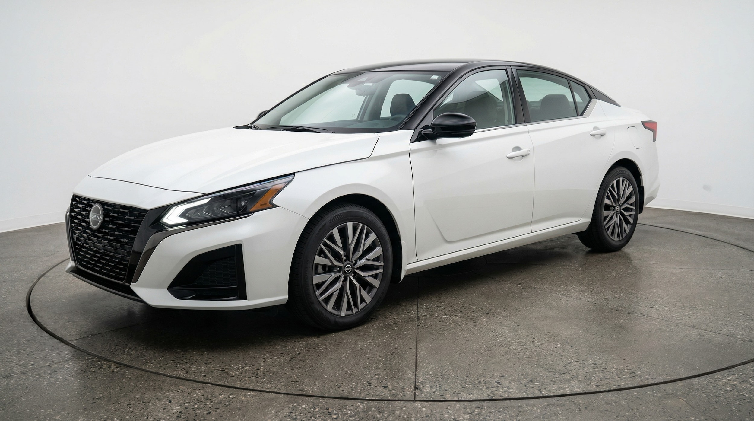 Thumbnail: 2025 Nissan Altima - 3