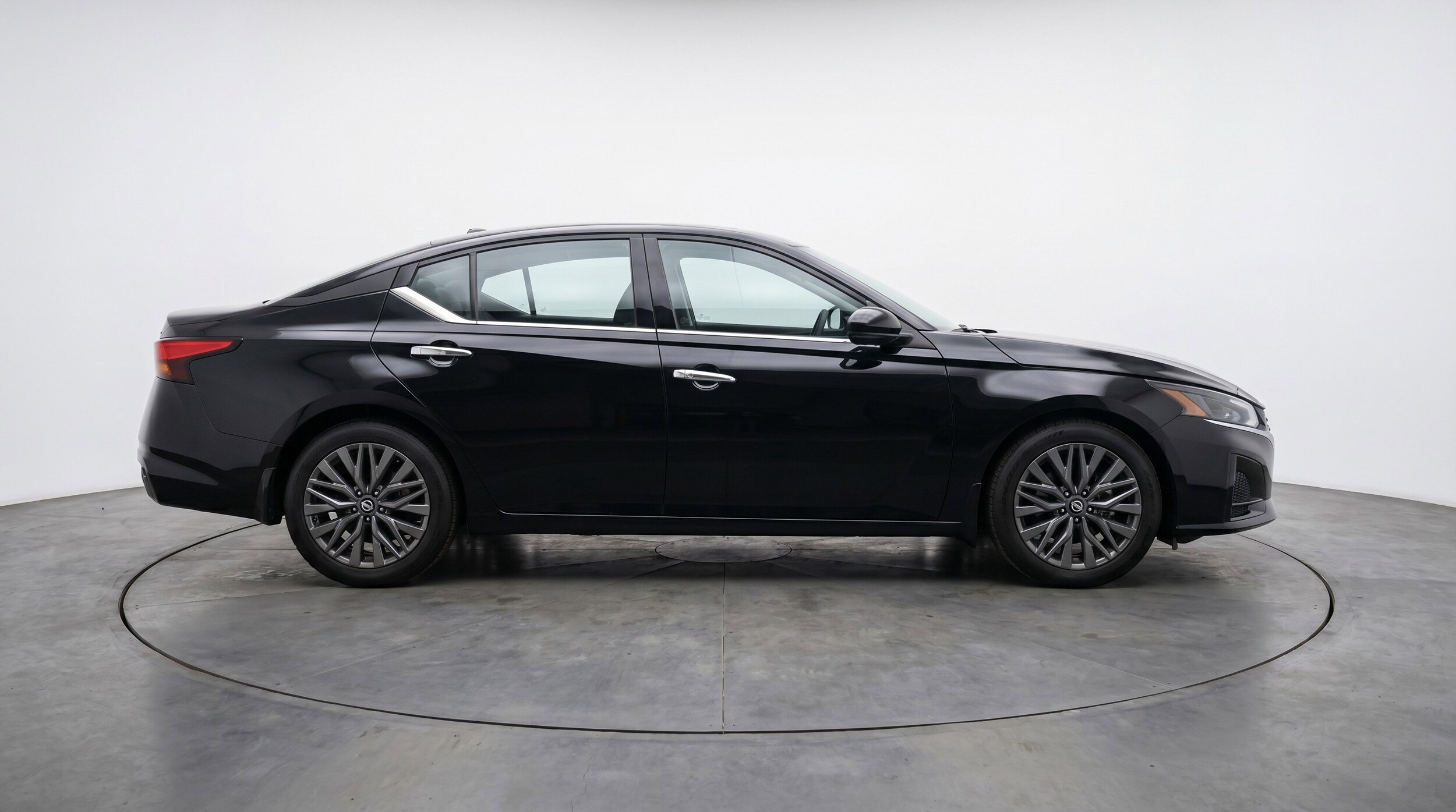 Thumbnail: 2025 Nissan Altima - 11