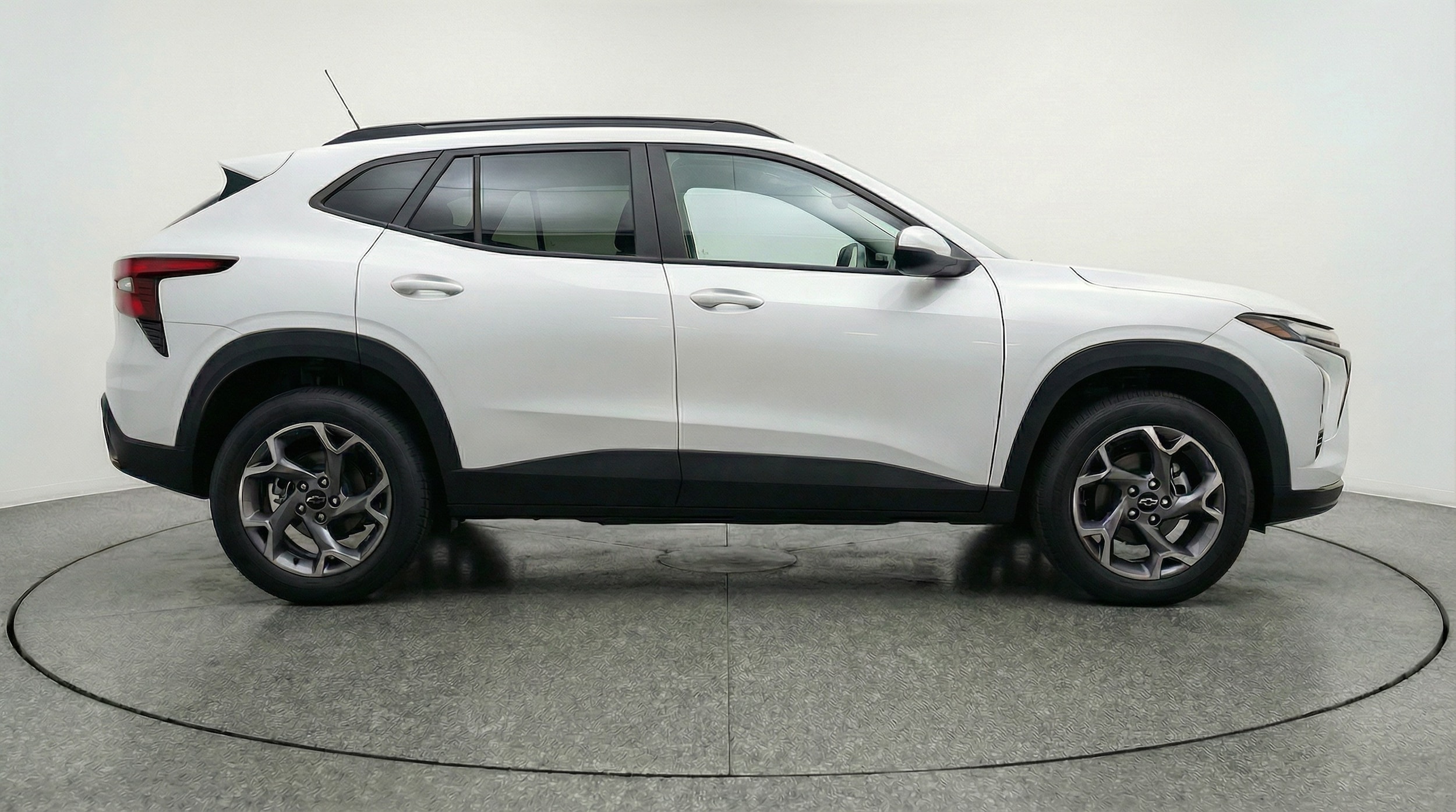 Thumbnail: 2025 Chevrolet Trax - 8