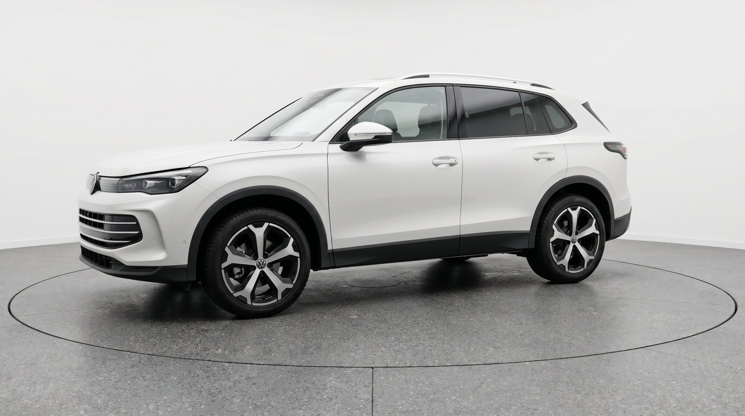 Thumbnail: 2026 Volkswagen Tiguan - 3