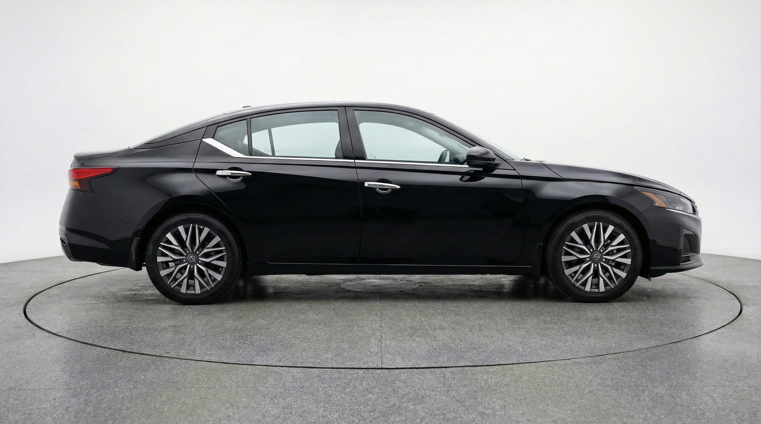 Thumbnail: 2025 Nissan Altima - 11