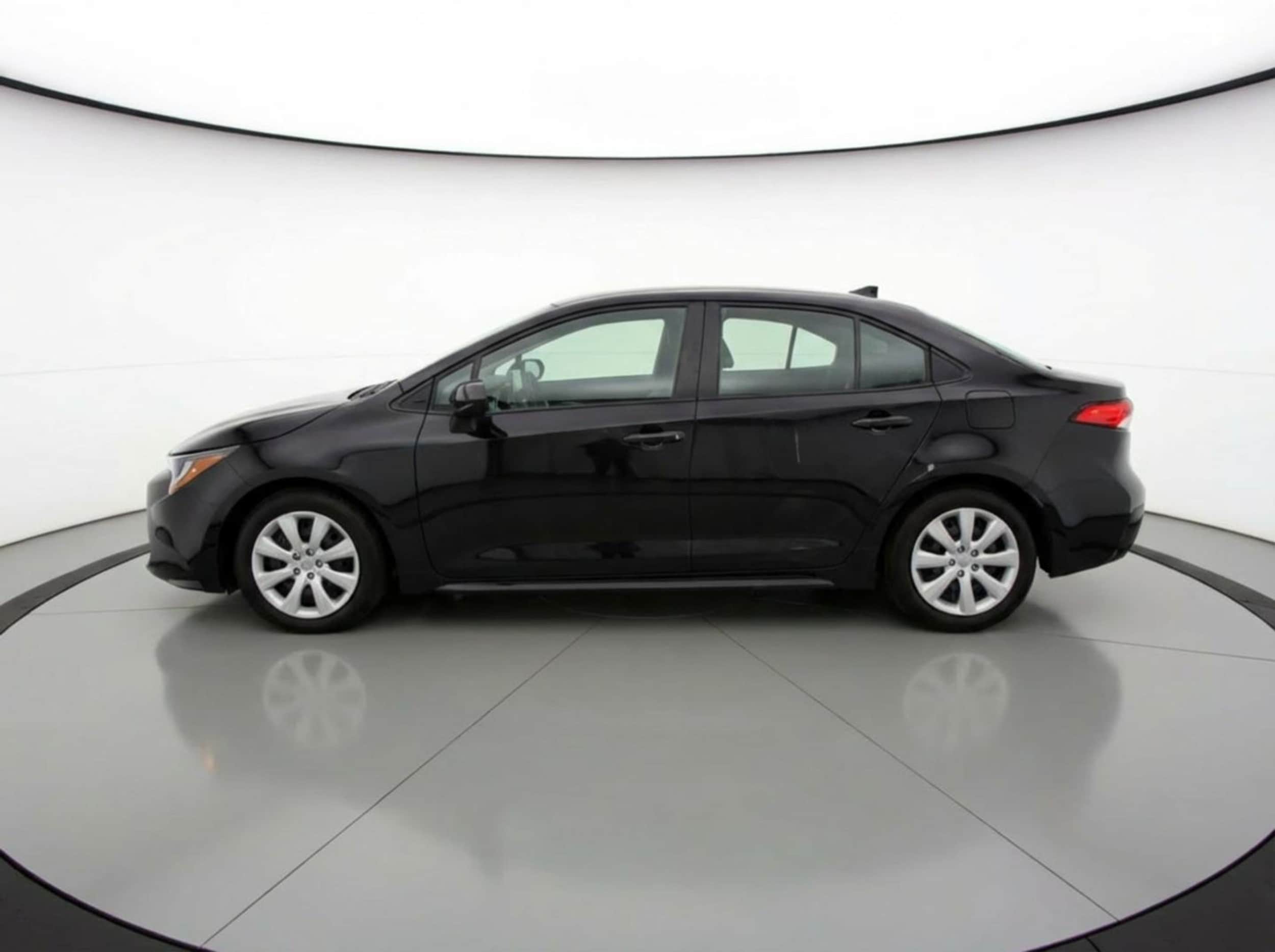 Thumbnail: 2025 Toyota Corolla - 4