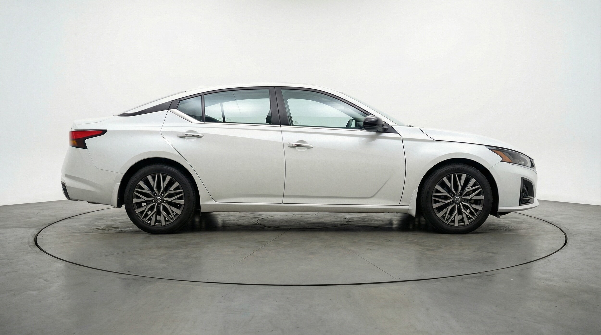 Thumbnail: 2025 Nissan Altima - 8