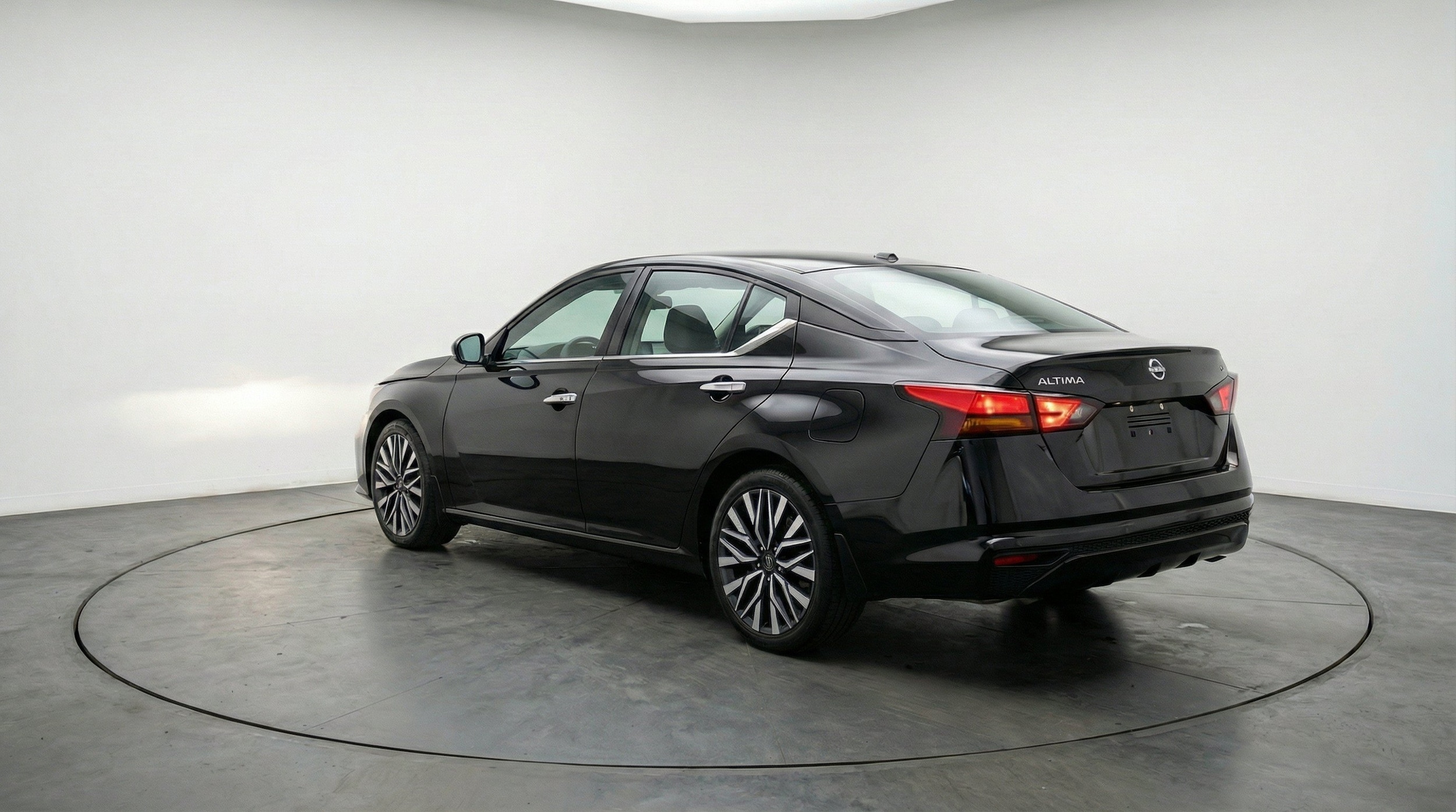 Thumbnail: 2025 Nissan Altima - 6