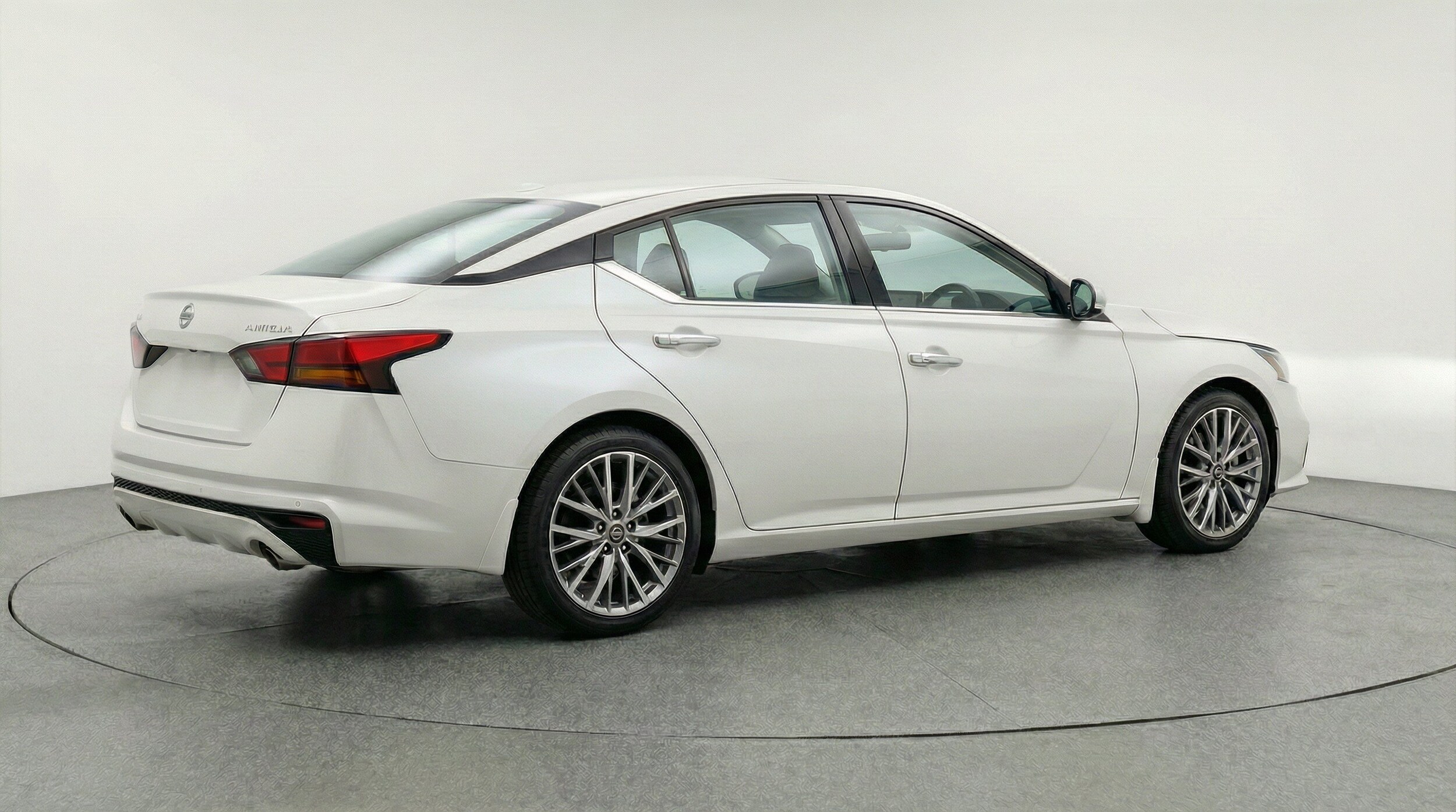 Thumbnail: 2025 Nissan Altima - 9