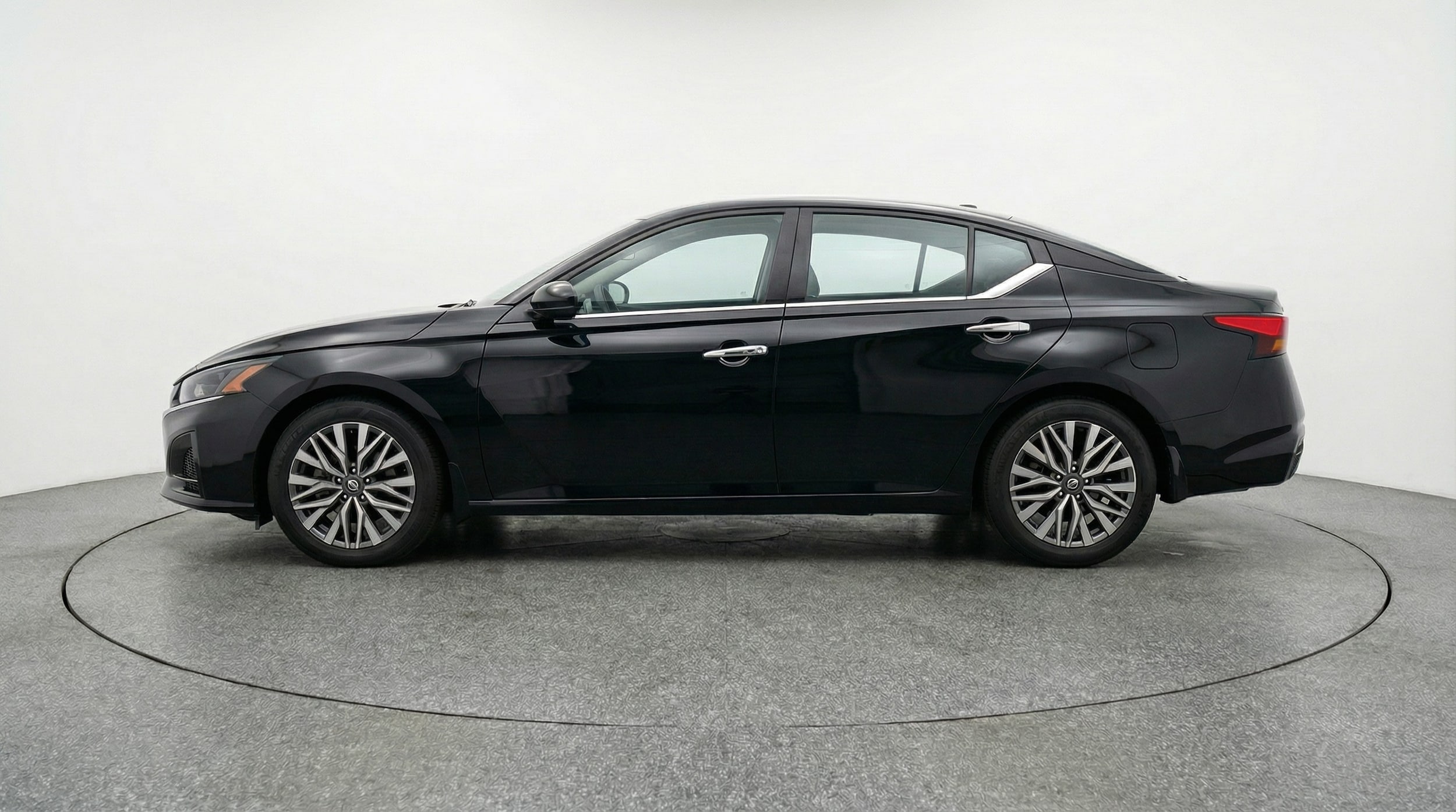 Thumbnail: 2025 Nissan Altima - 4