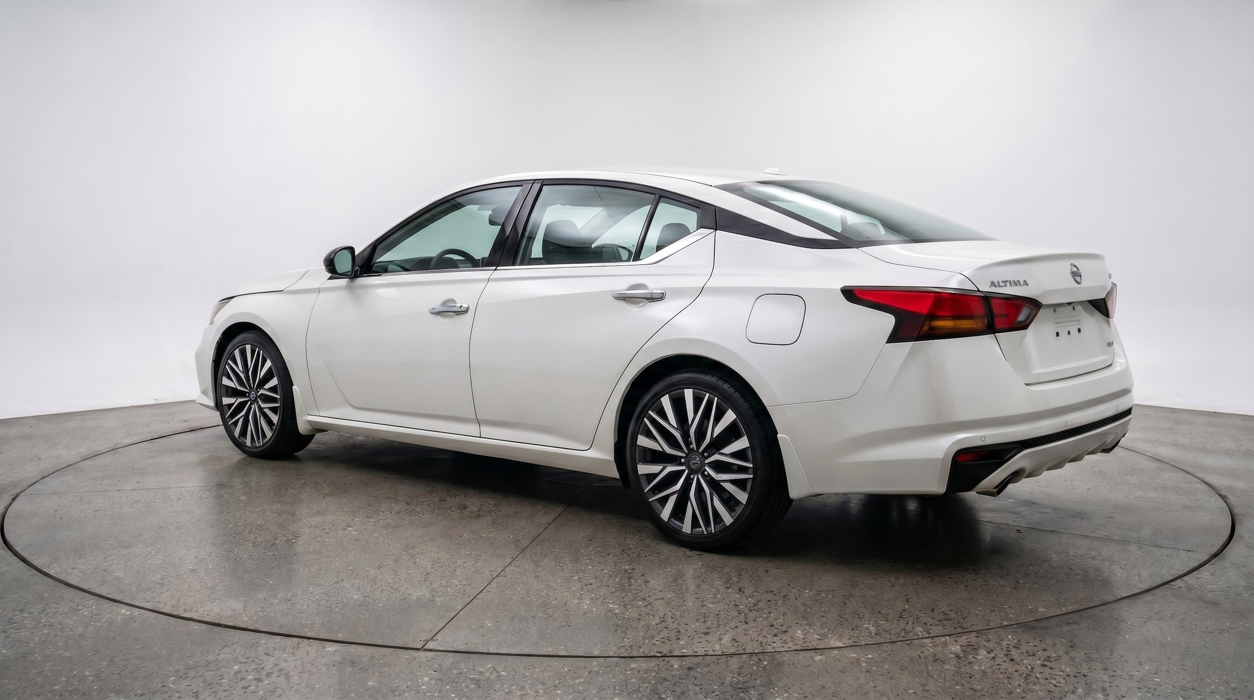 Thumbnail: 2025 Nissan Altima - 6