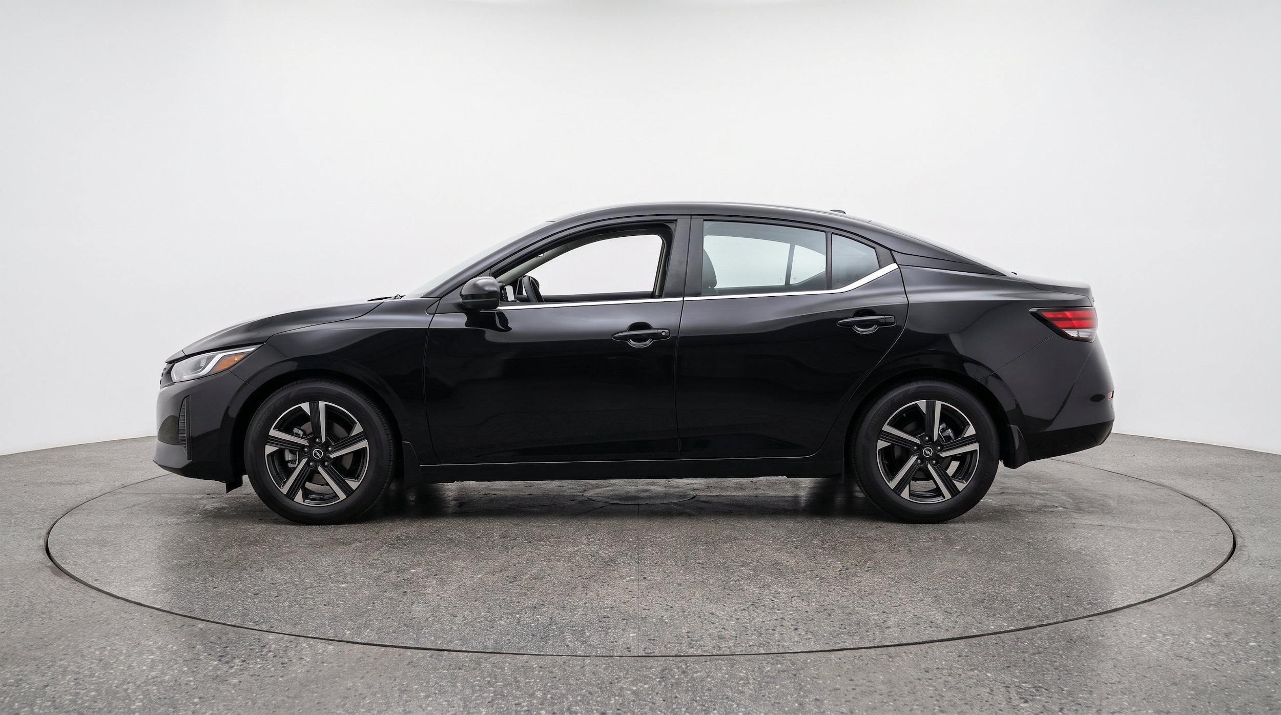 Thumbnail: 2025 Nissan Sentra - 5