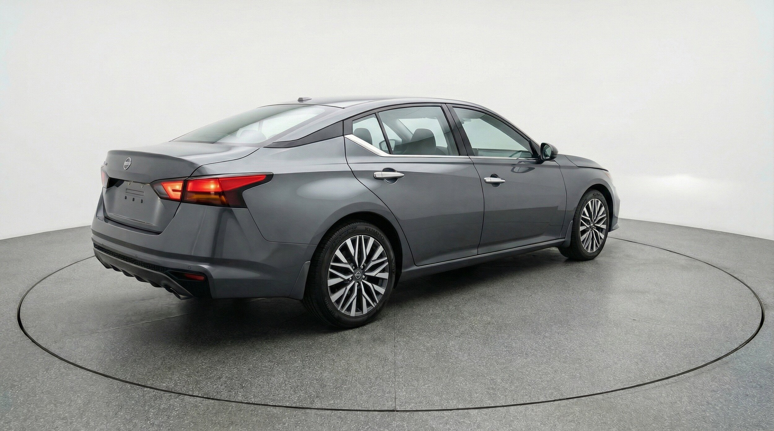 Thumbnail: 2025 Nissan Altima - 9