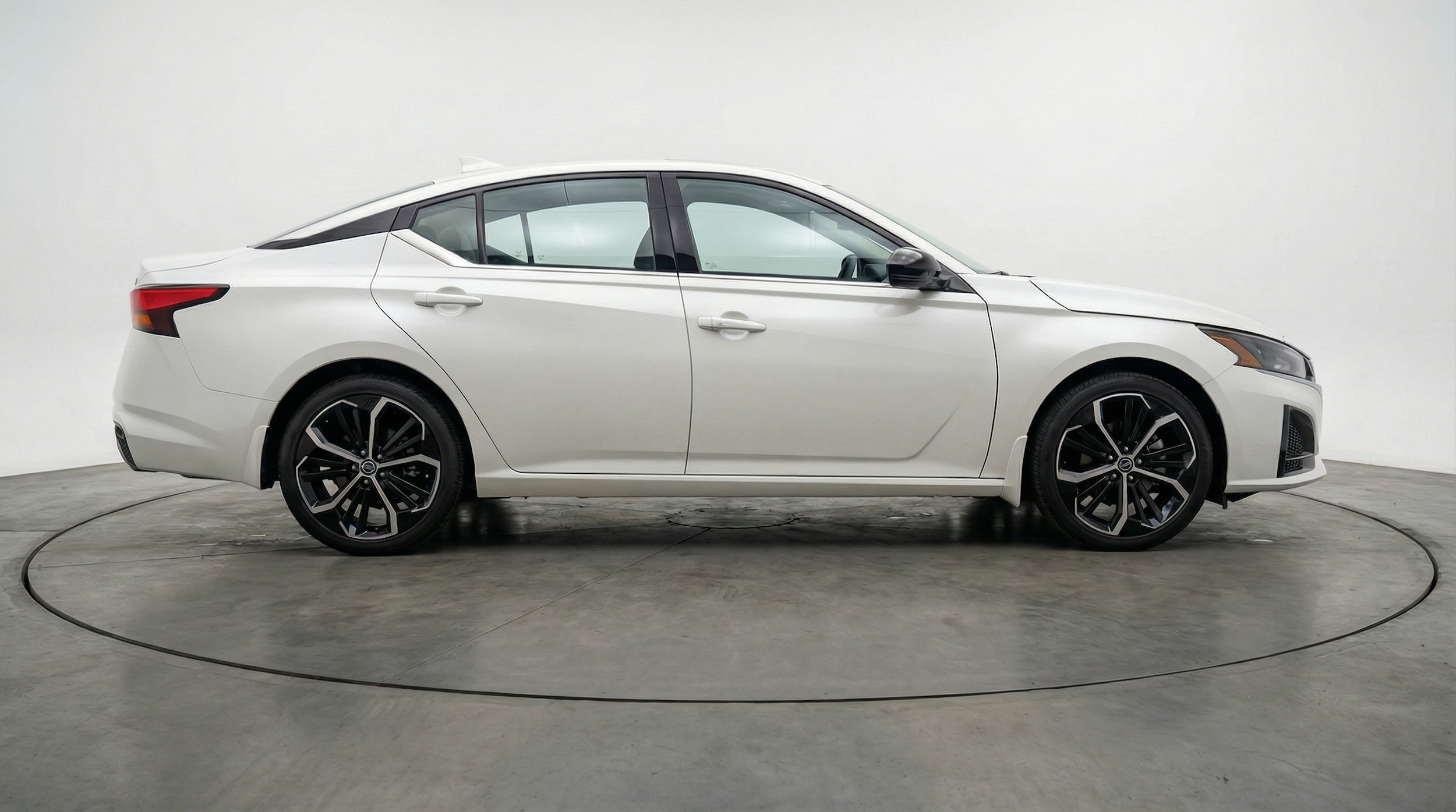 Thumbnail: 2025 Nissan Altima - 8