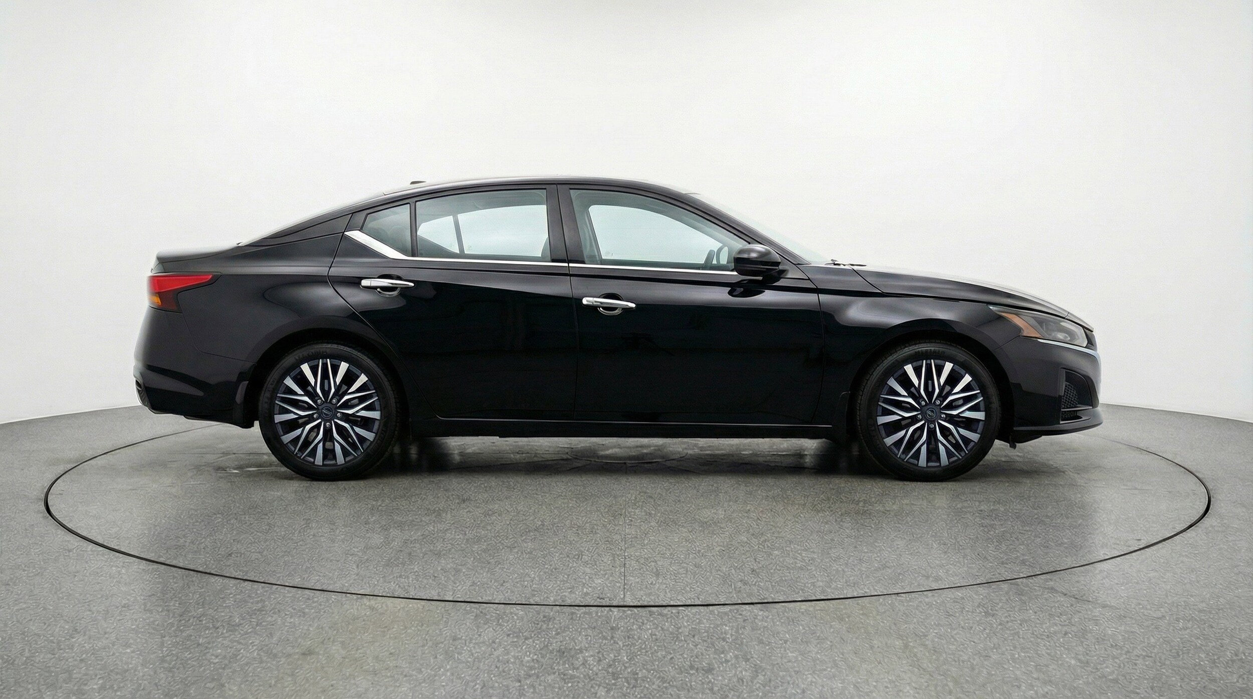 Thumbnail: 2025 Nissan Altima - 11