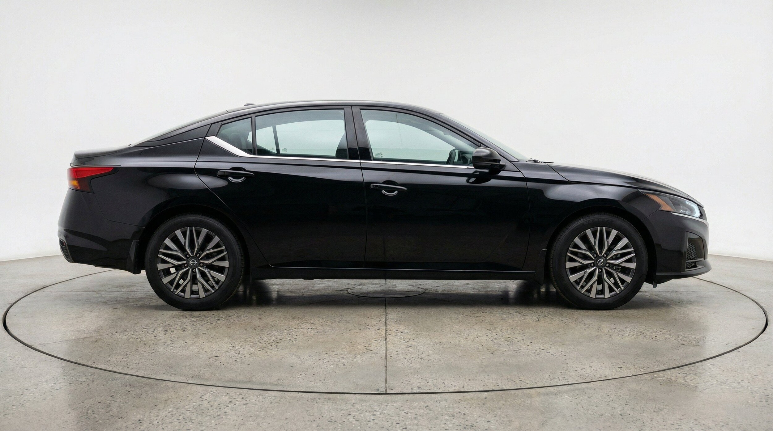 Thumbnail: 2025 Nissan Altima - 11