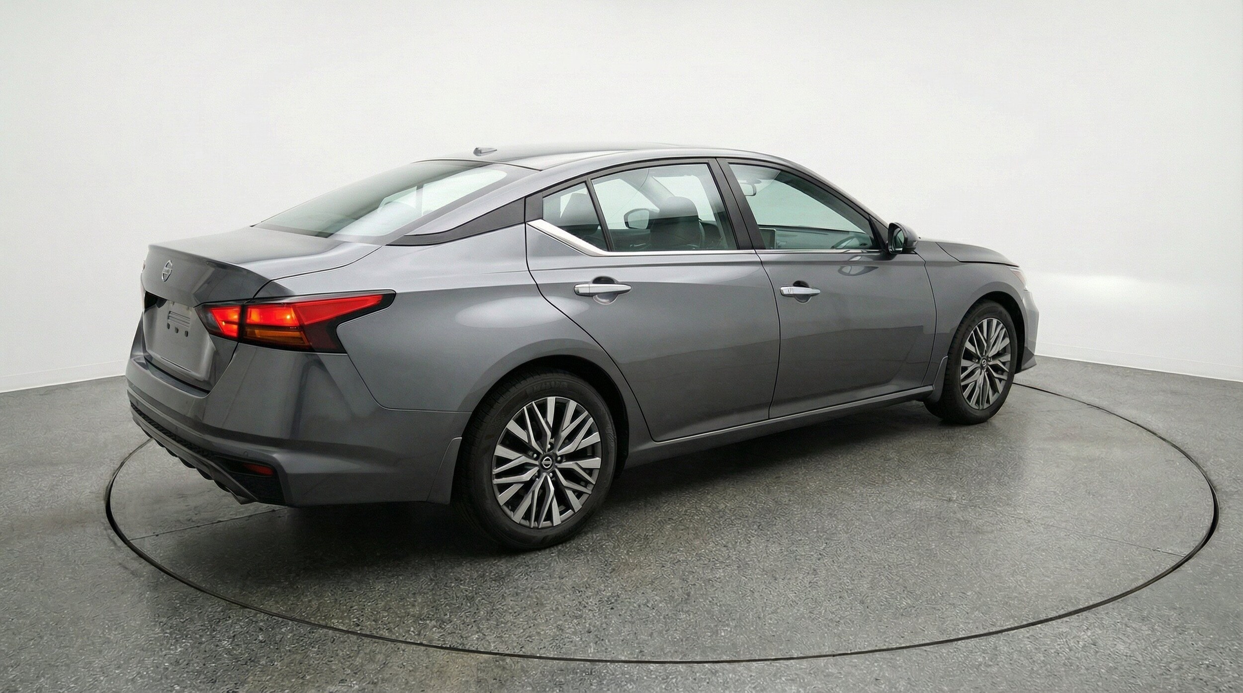Thumbnail: 2025 Nissan Altima - 9