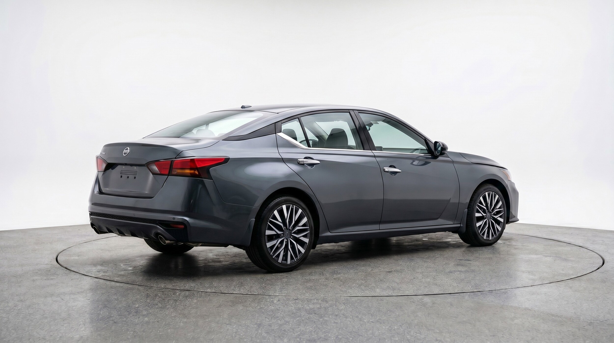 Thumbnail: 2025 Nissan Altima - 9
