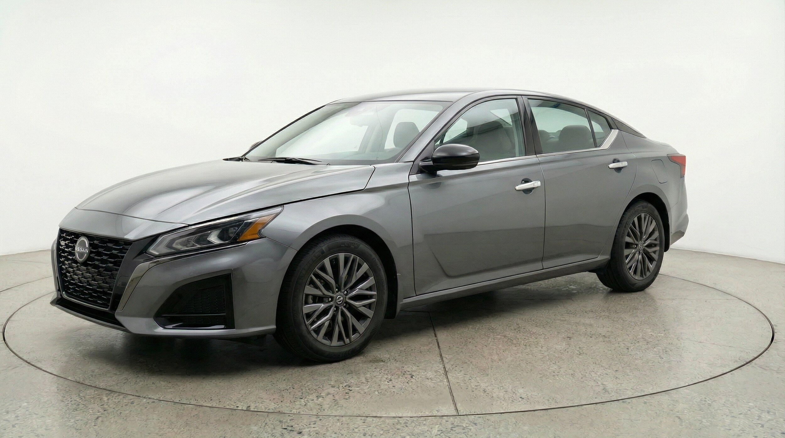 Thumbnail: 2025 Nissan Altima - 3