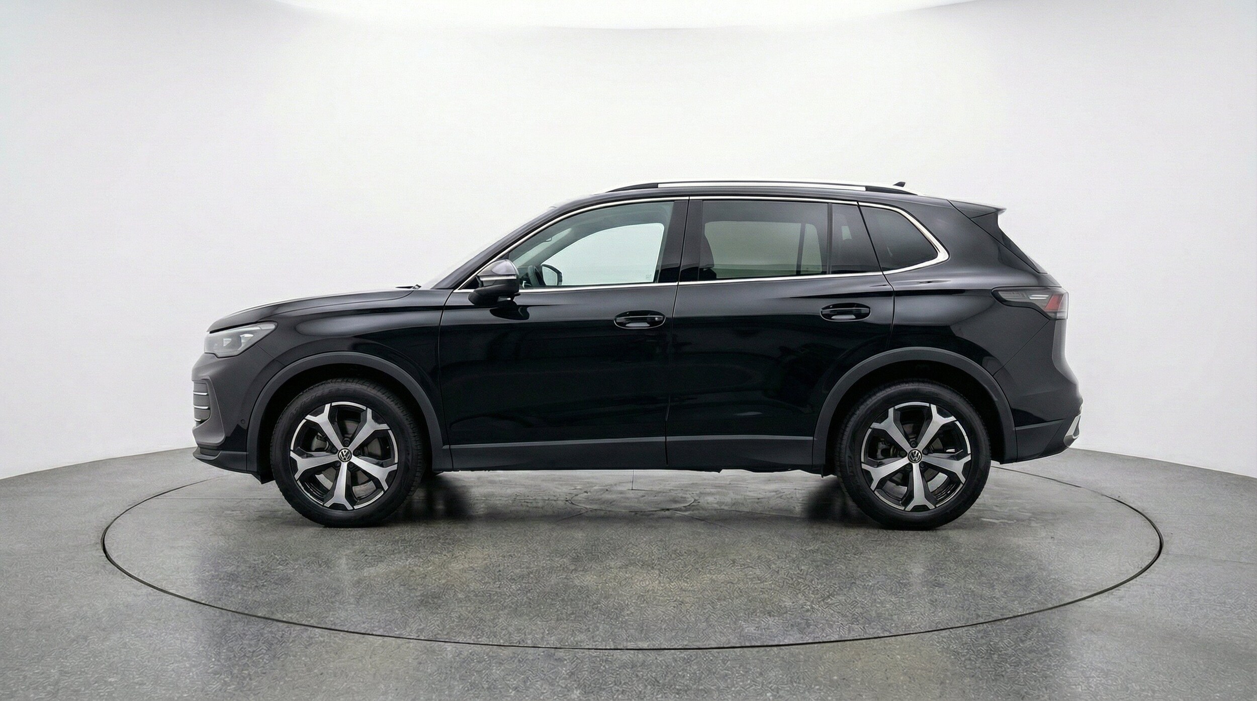 Thumbnail: 2026 Volkswagen Tiguan - 5