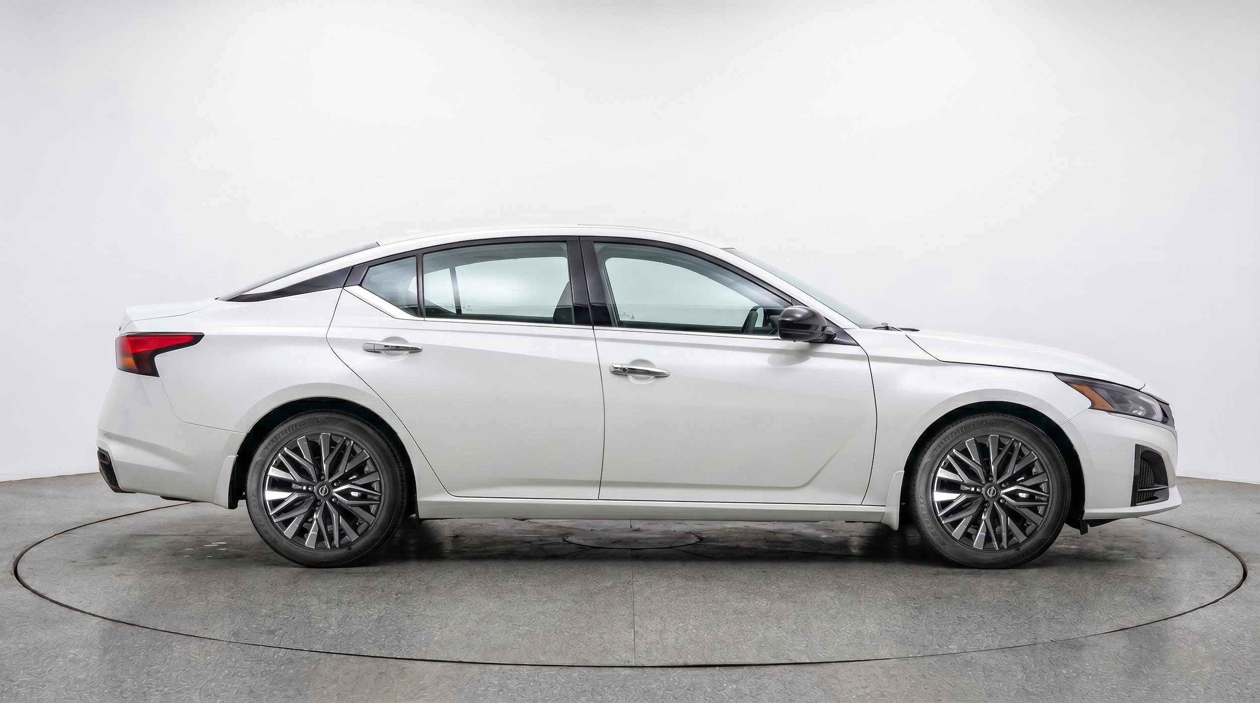 Thumbnail: 2025 Nissan Altima - 11