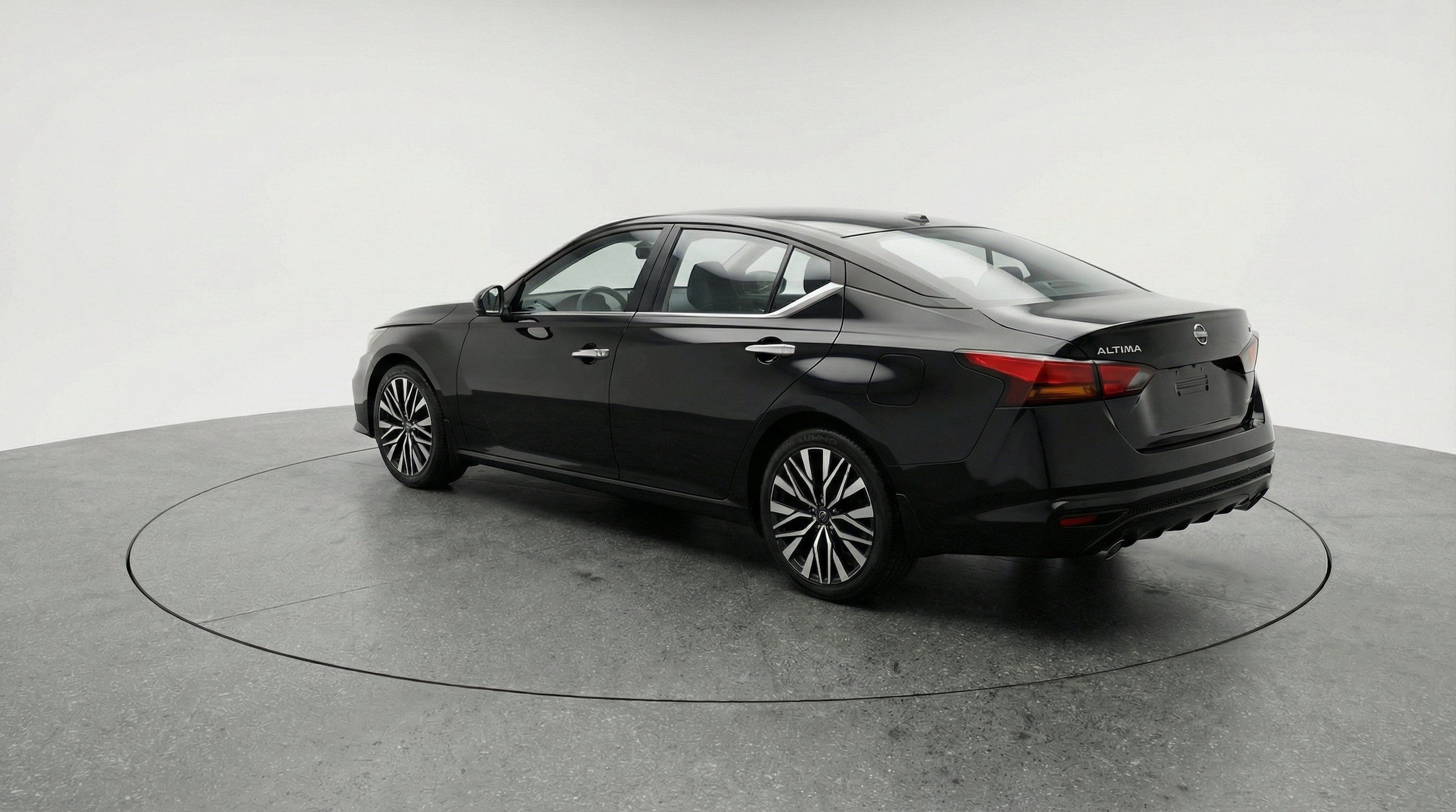 2025 Nissan Altima SV - Photo 6