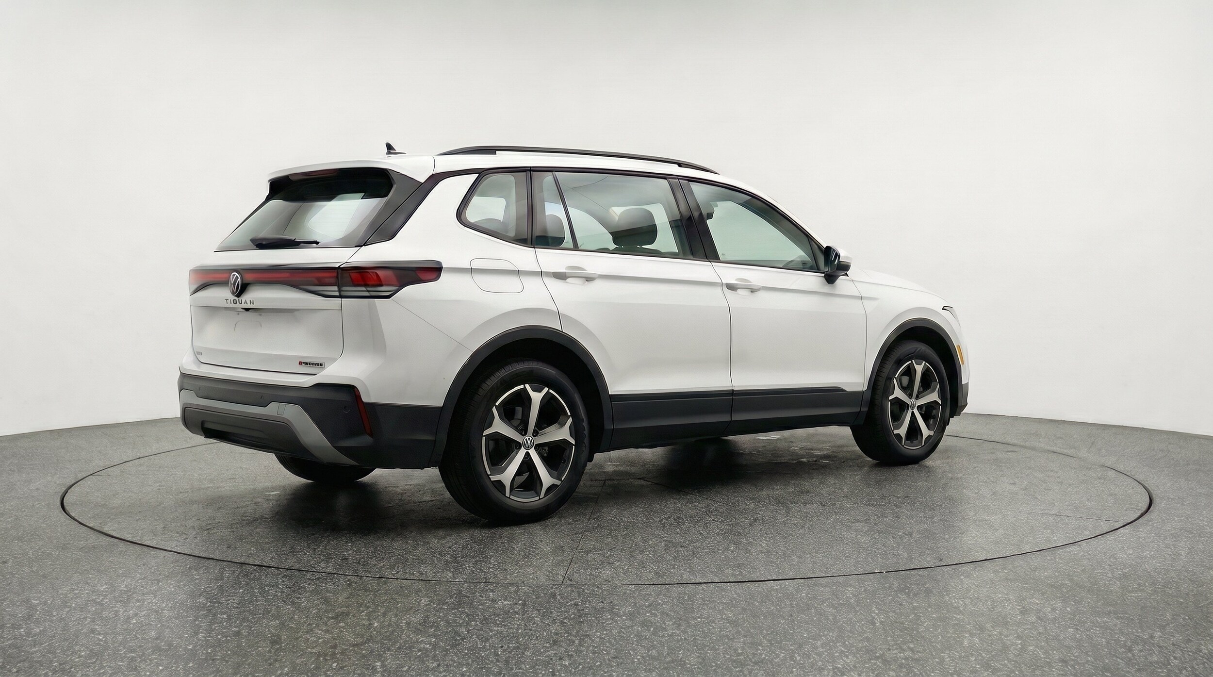 Thumbnail: 2026 Volkswagen Tiguan - 9