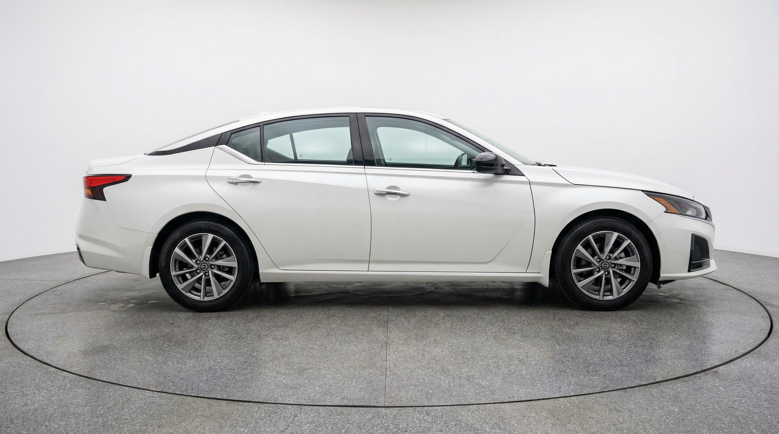 Thumbnail: 2025 Nissan Altima - 8